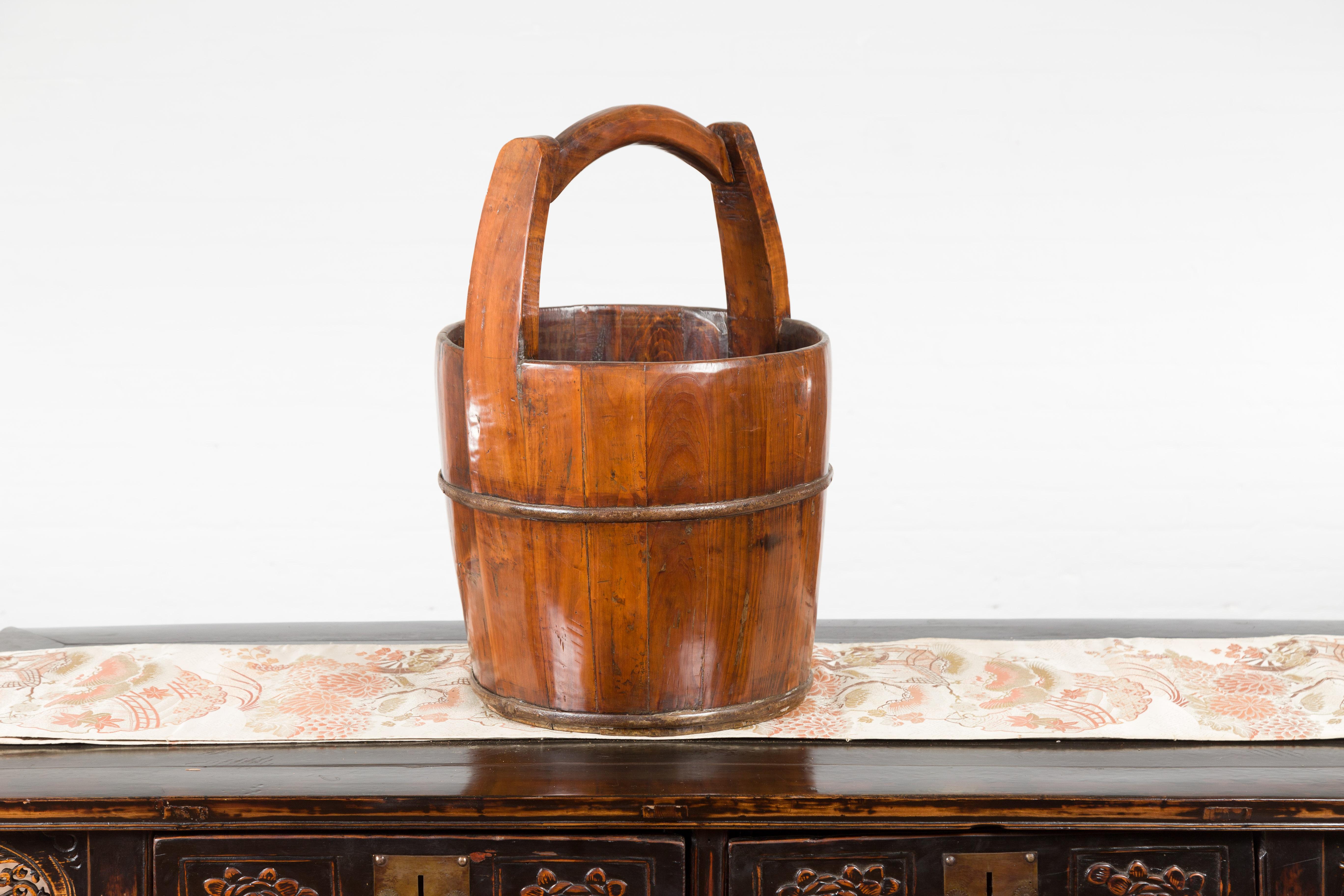 Chinese Vintage Wooden Grain Basket with Large Handle and Patina 2