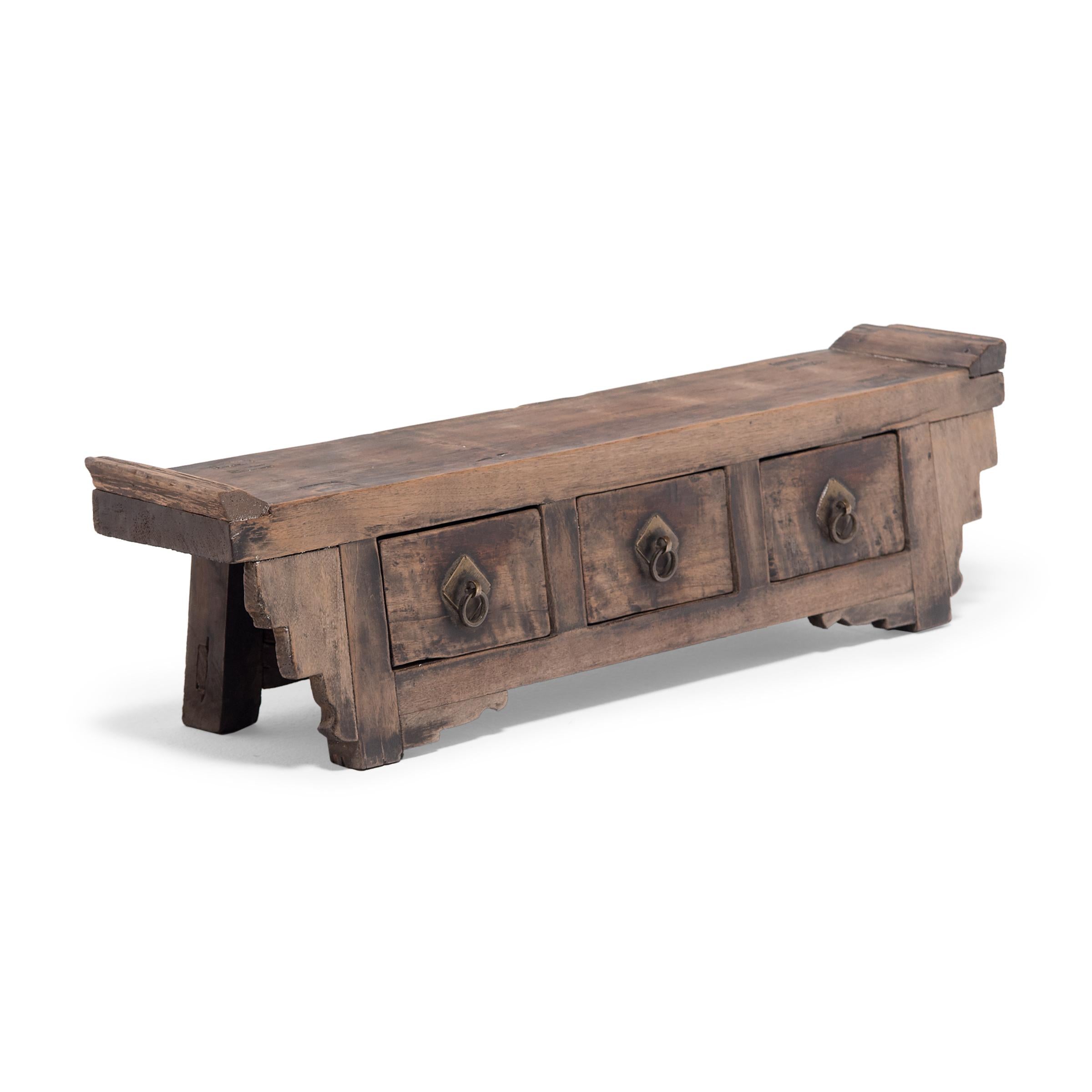 Chinese Walnut Table Altar, circa 1900 In Good Condition In Chicago, IL
