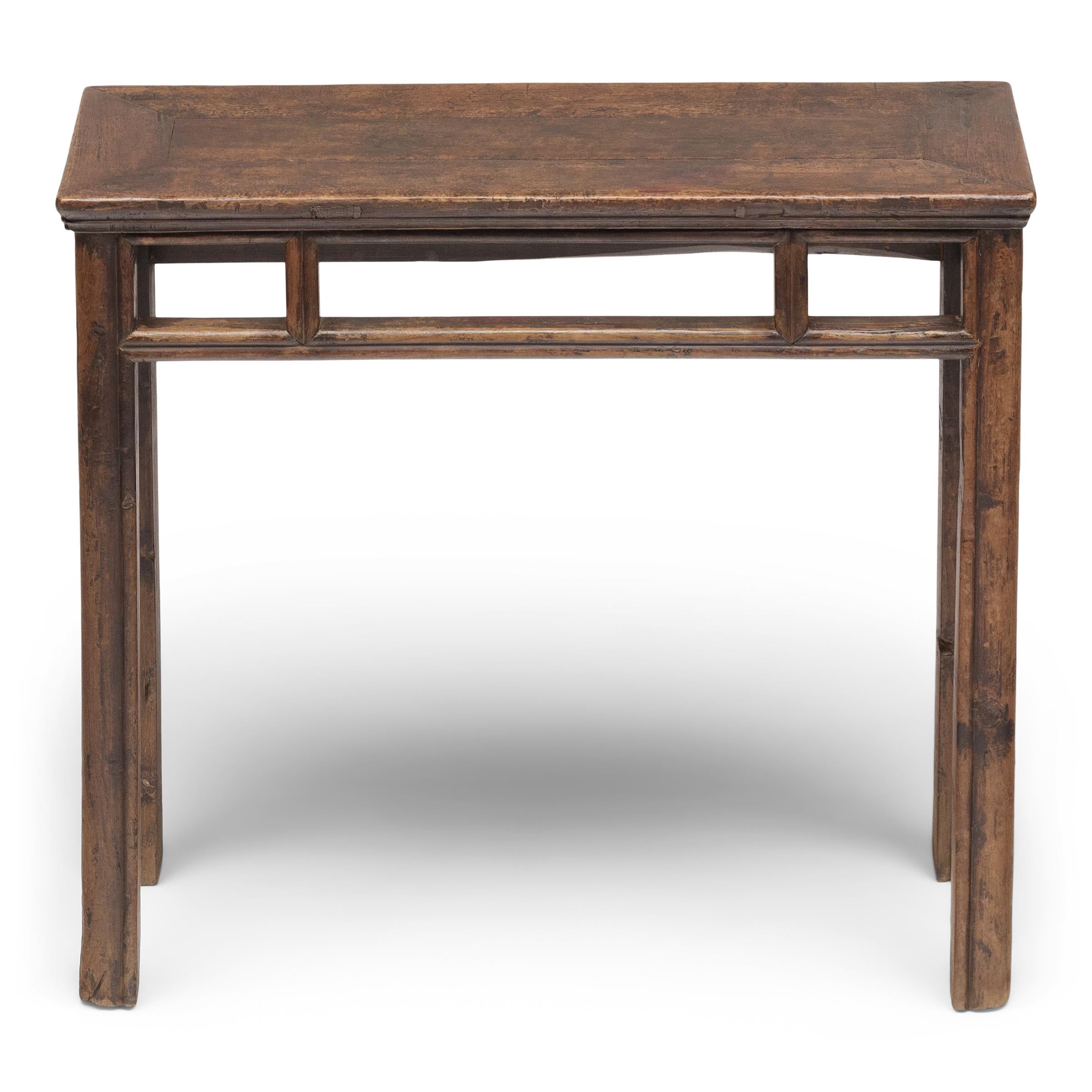 Qing Demi-table chinoise à plateau en noyer, c. 1850 en vente