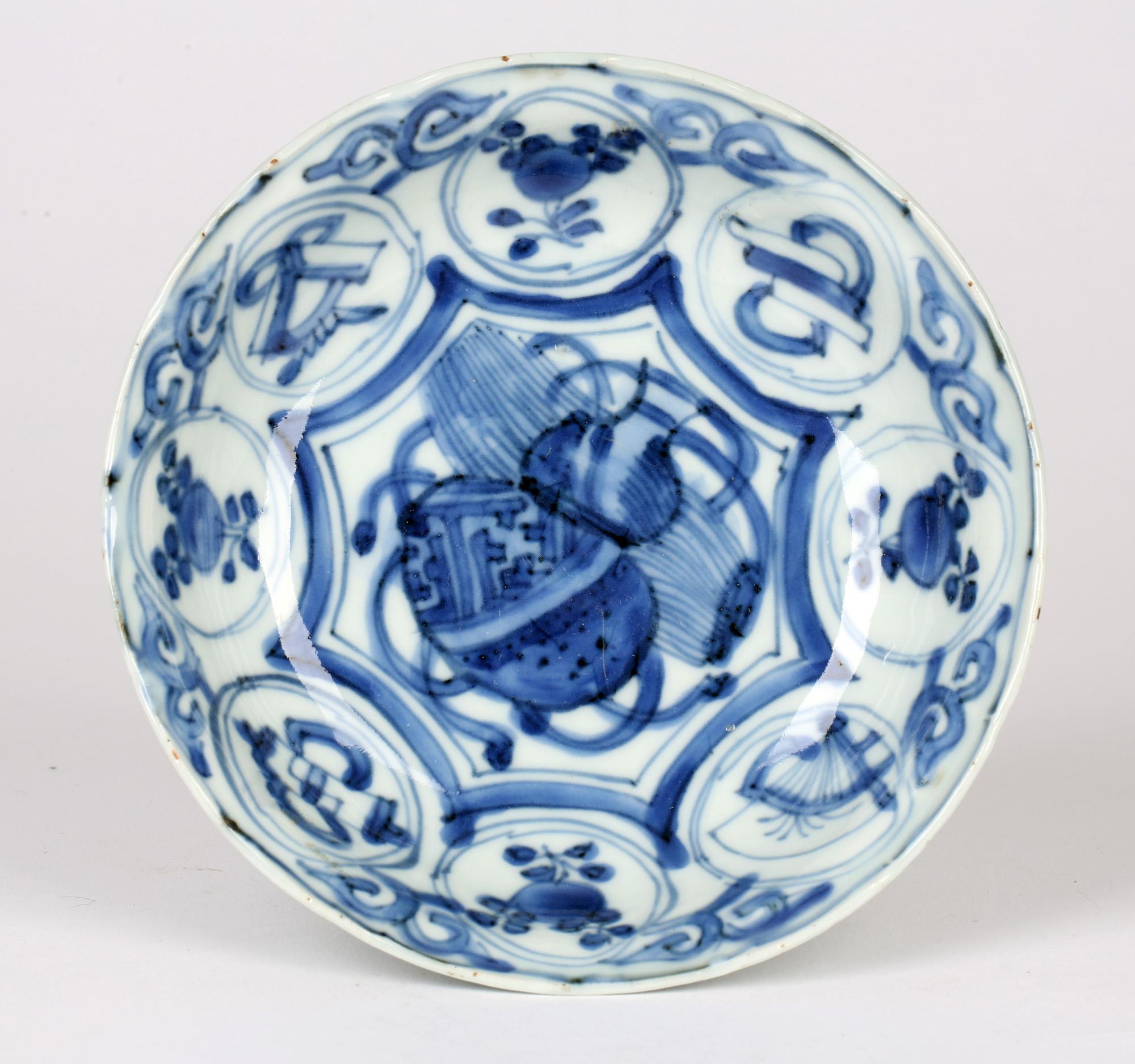 Chinese Wanli Blue & White Porcelain Precious Objects Shallow Dish For Sale 5