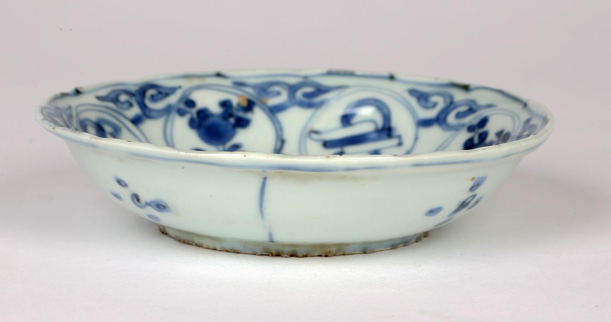 Chinese Wanli Blue & White Porcelain Precious Objects Shallow Dish For Sale 6