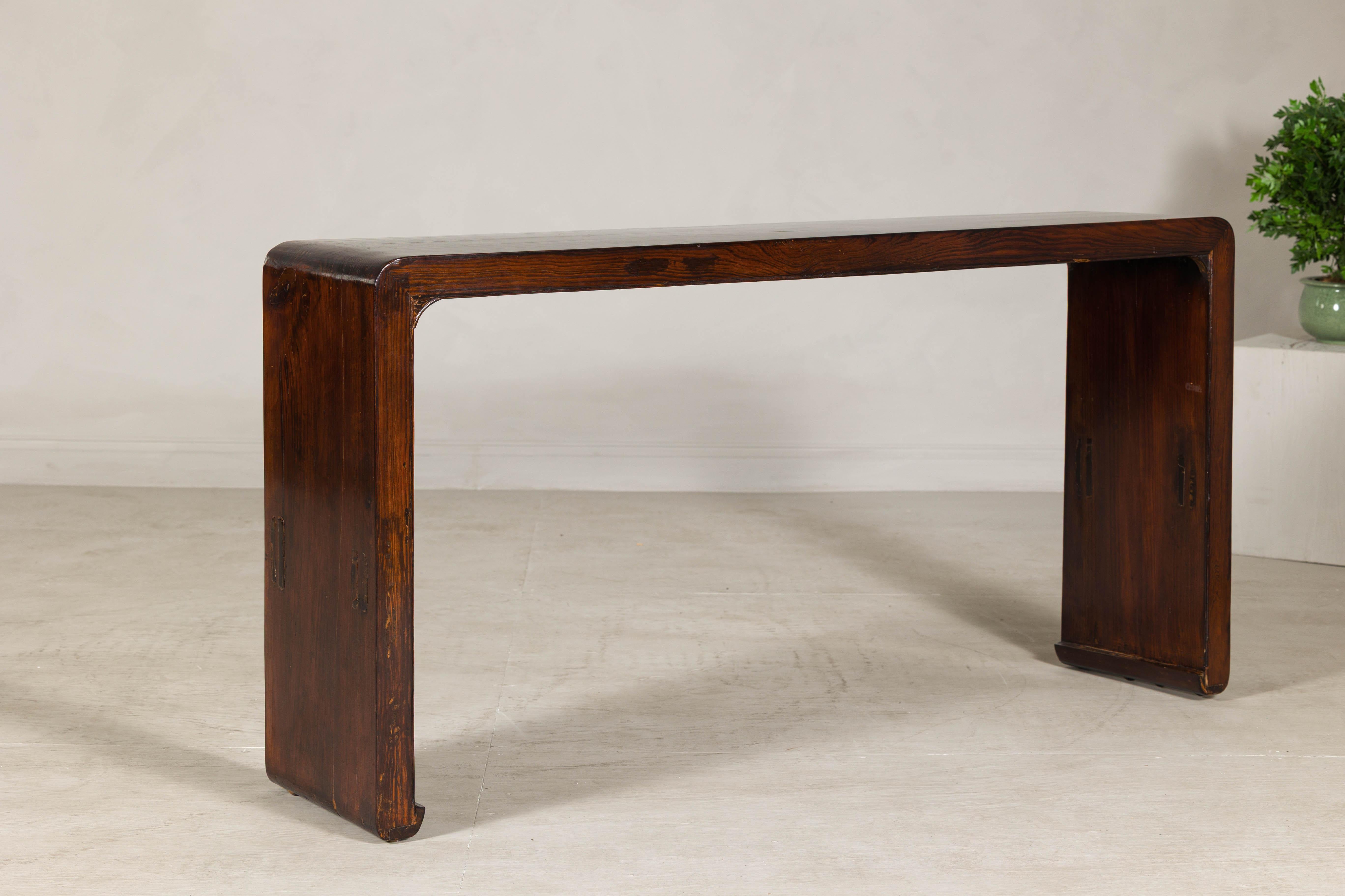 Chinese Waterfall Console Table in Dark Wood with Scrolling Ends, circa 1900 For Sale 2