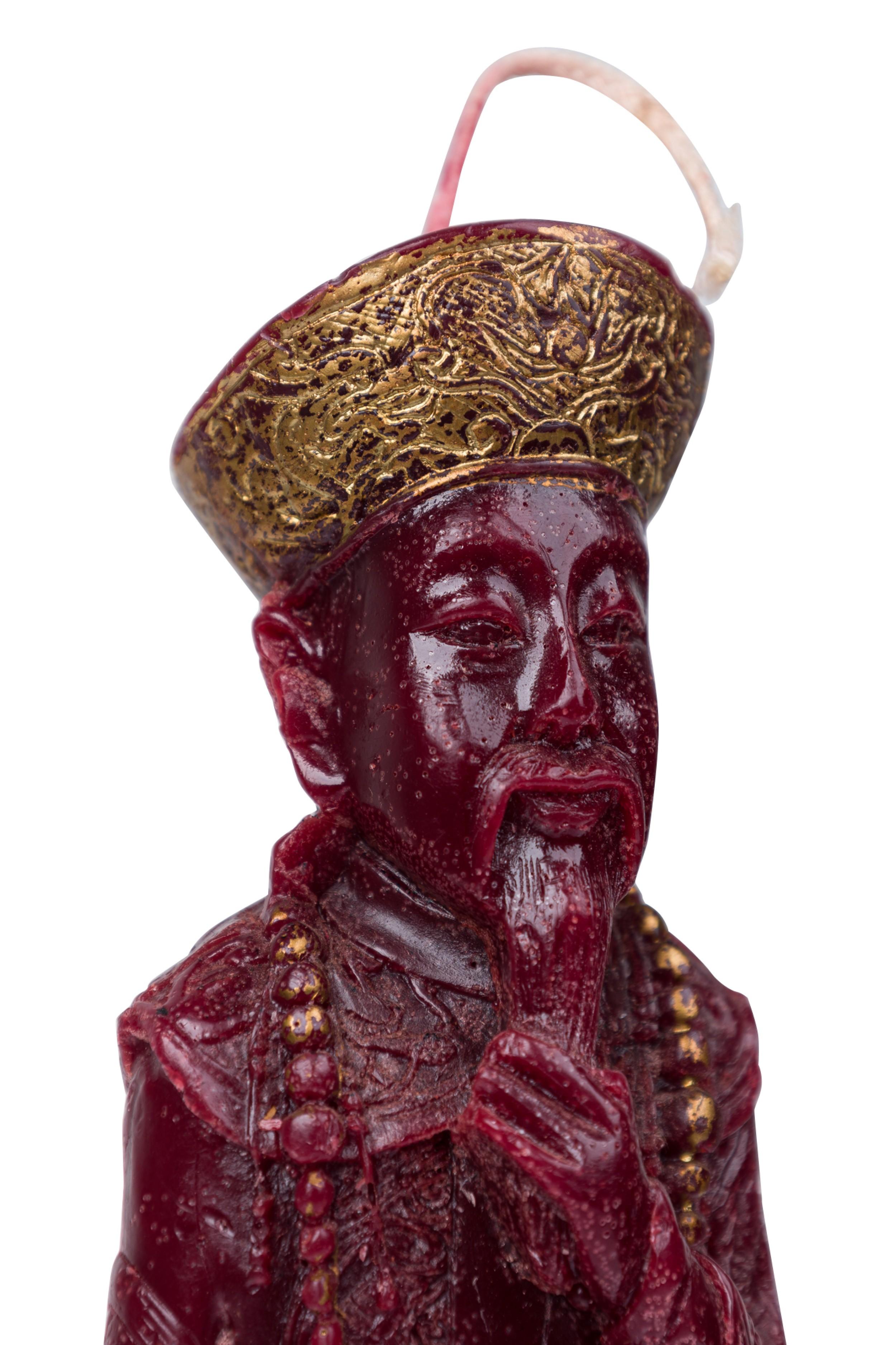 Chinese Wax Candle Figure Depicting an Emperor In condizioni buone in vendita a Queens, NY