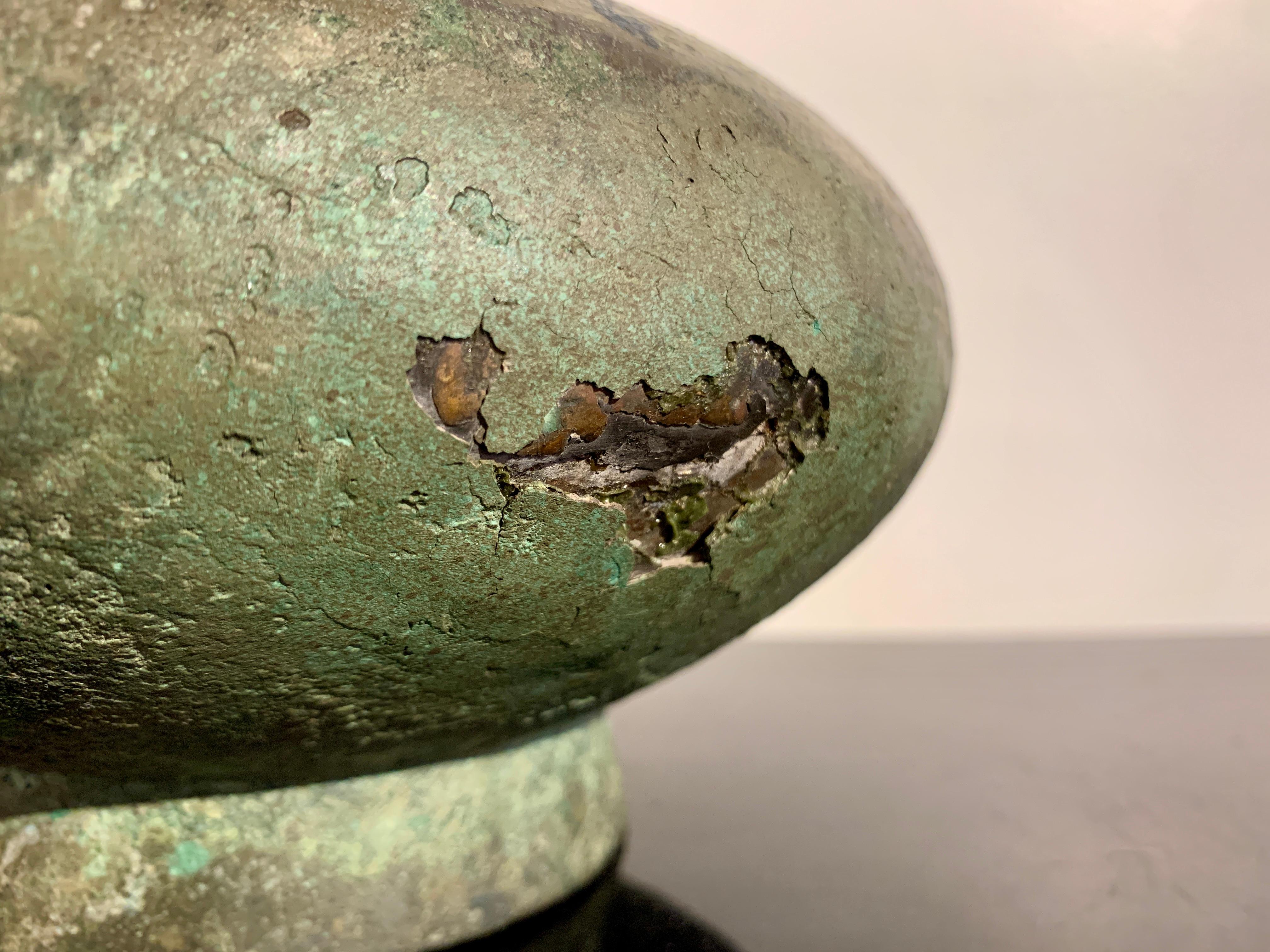Chinese Western Han Dynasty Bronze Garlic Head Vase, 206 BC - 25 AD For Sale 5