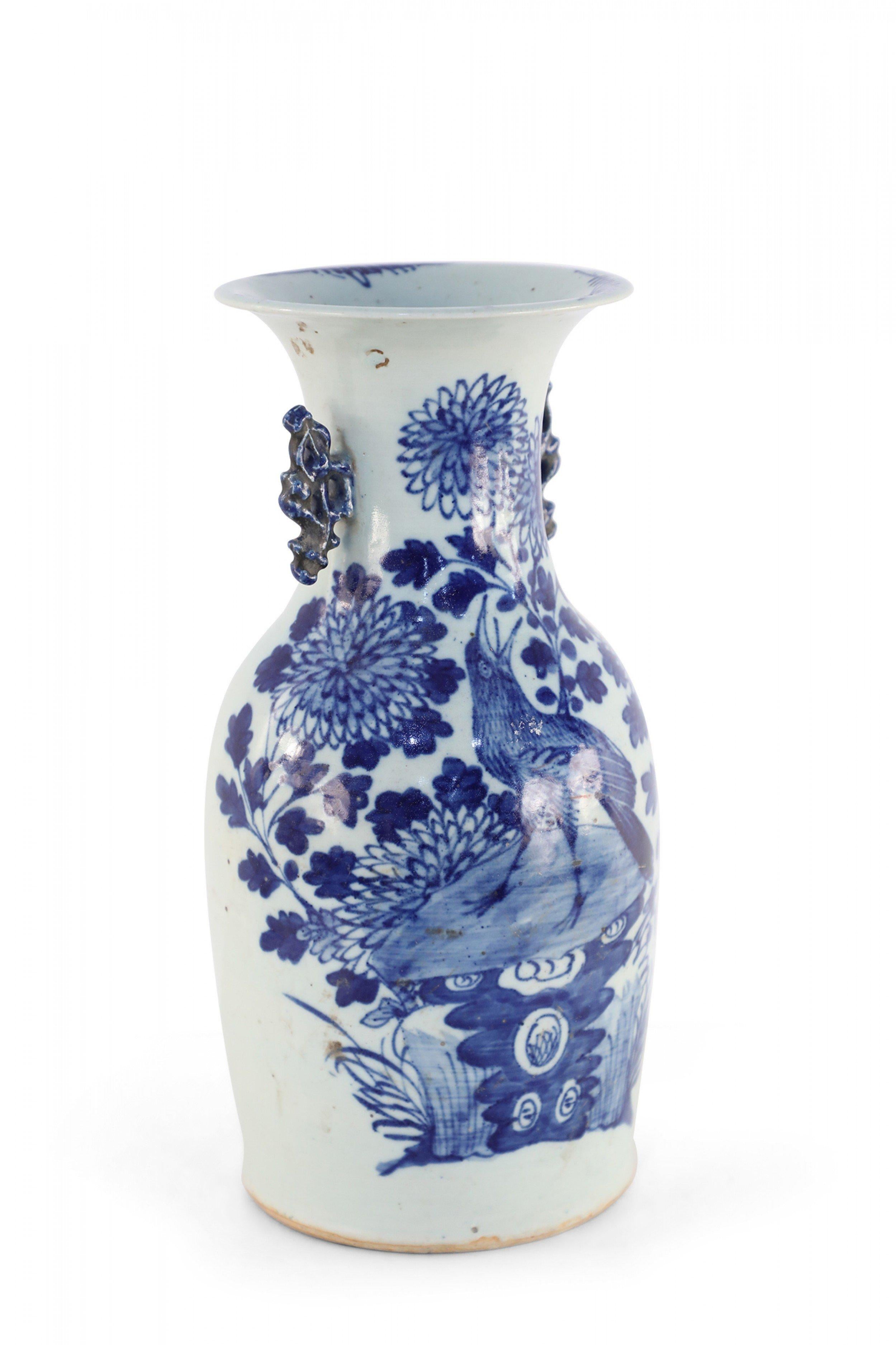 Chinese White and Blue Chrysanthemum and Bird Porcelain Urn For Sale 4