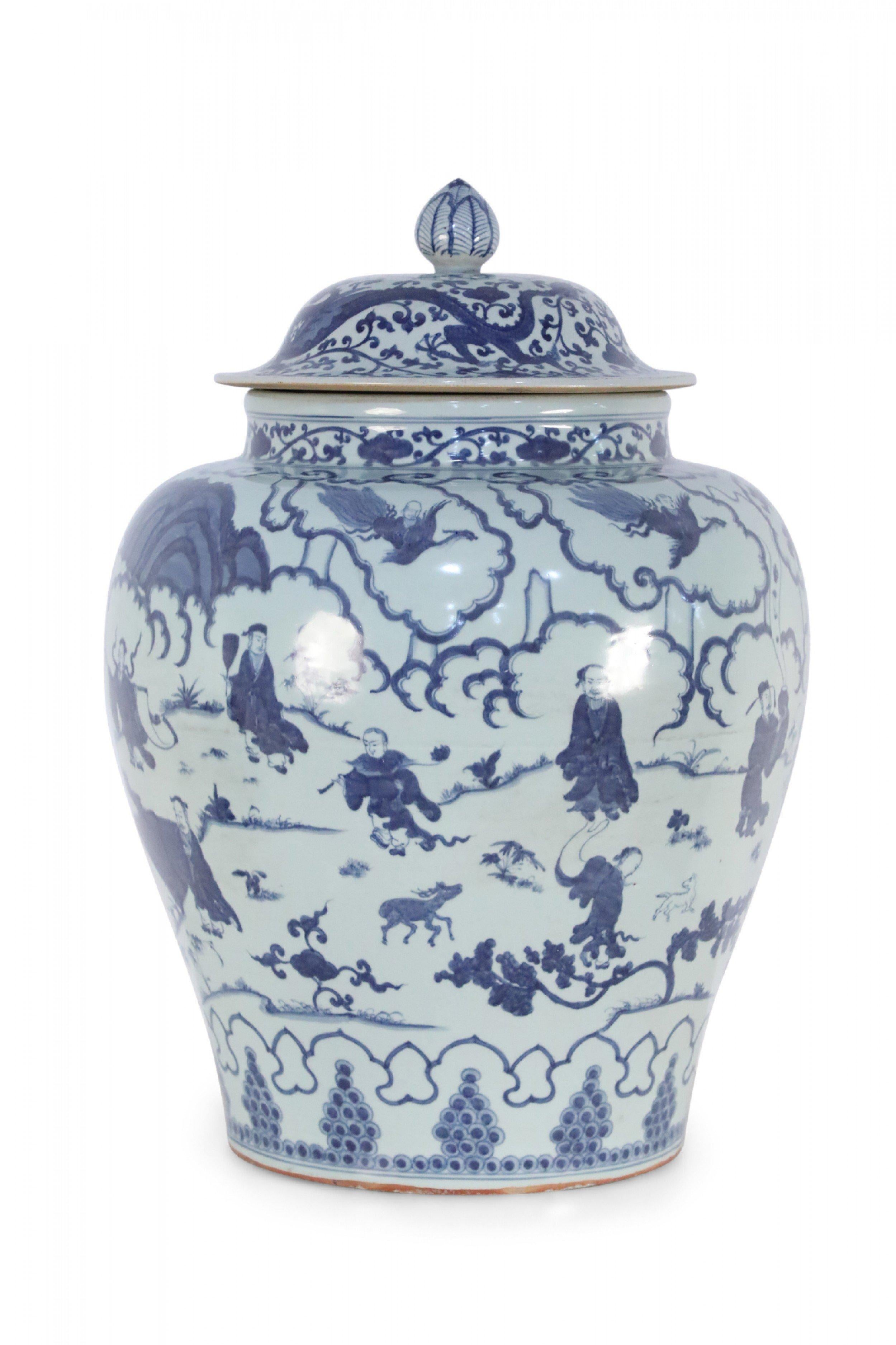Chinese White and Blue Figurative Porcelain Ginger Jar In Good Condition In New York, NY