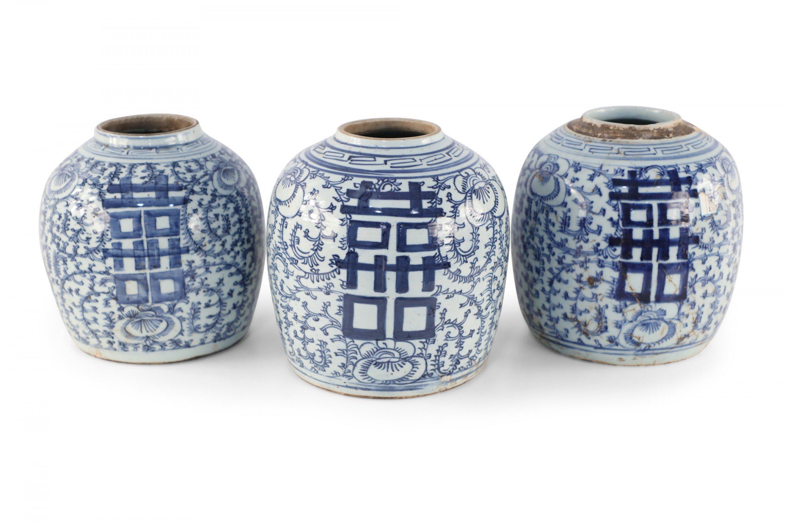Chinese Export Chinese White and Blue Floral Ginger Jar Vases For Sale