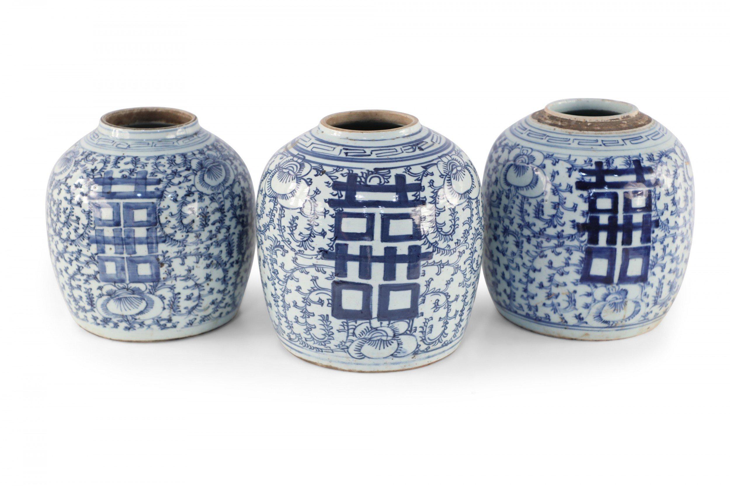 Chinese White and Blue Floral Ginger Jar Vases For Sale 2
