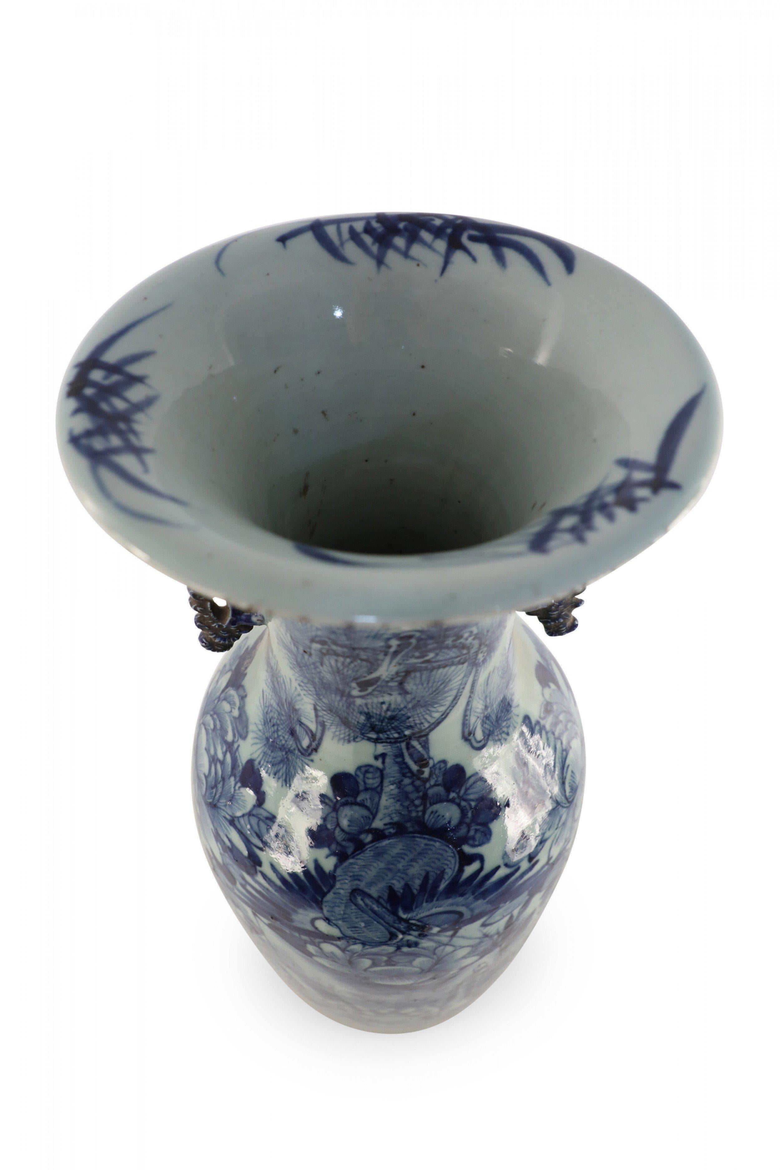 19th Century Chinese White and Blue Nature Motif Porcelain Urn For Sale