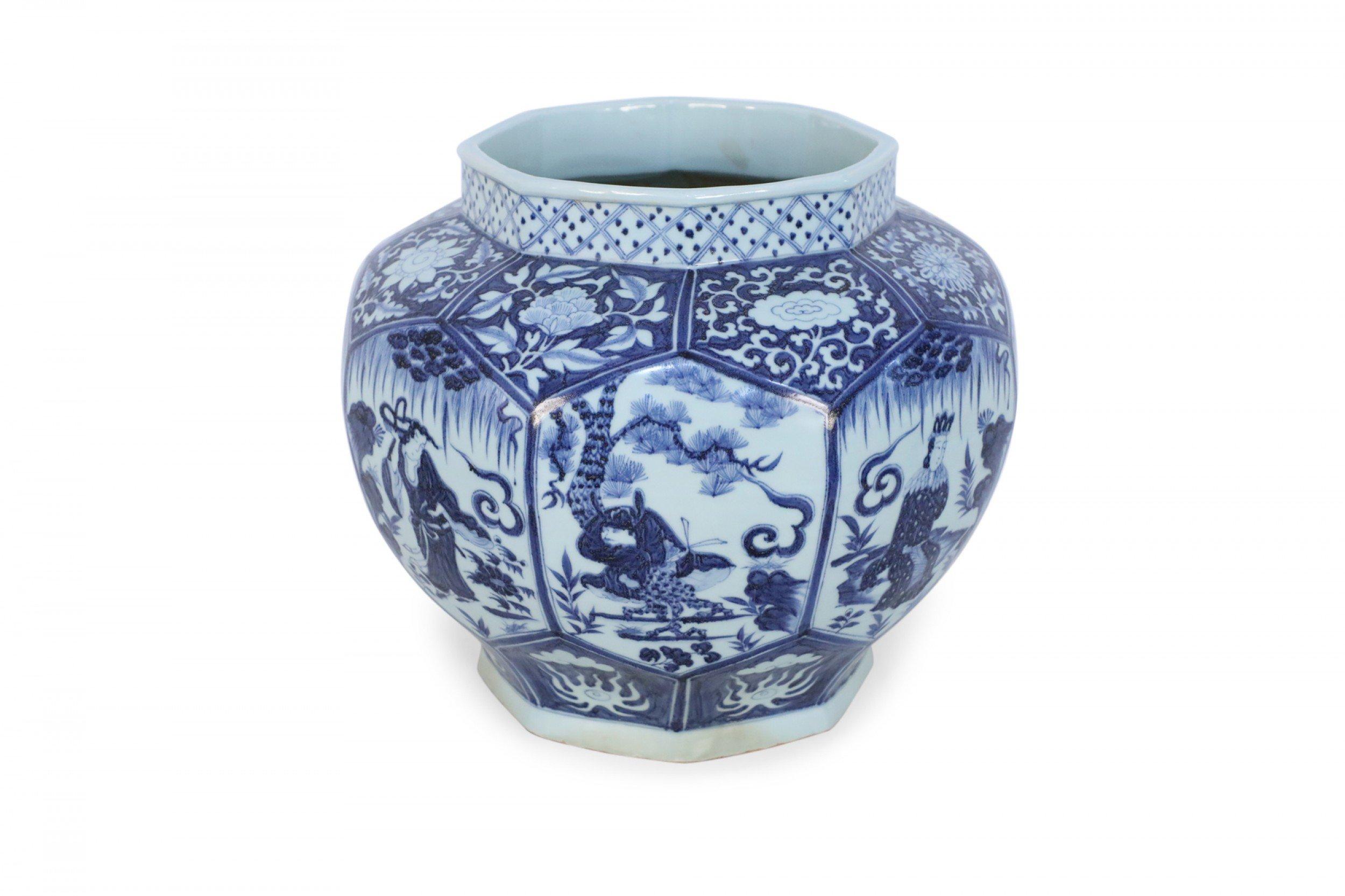 20th Century Chinese White and Blue Octagonal Porcelain Pot For Sale