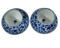 Chinese white and blue porcelain cups with lids and saucers, Kangxi, ca. 1700