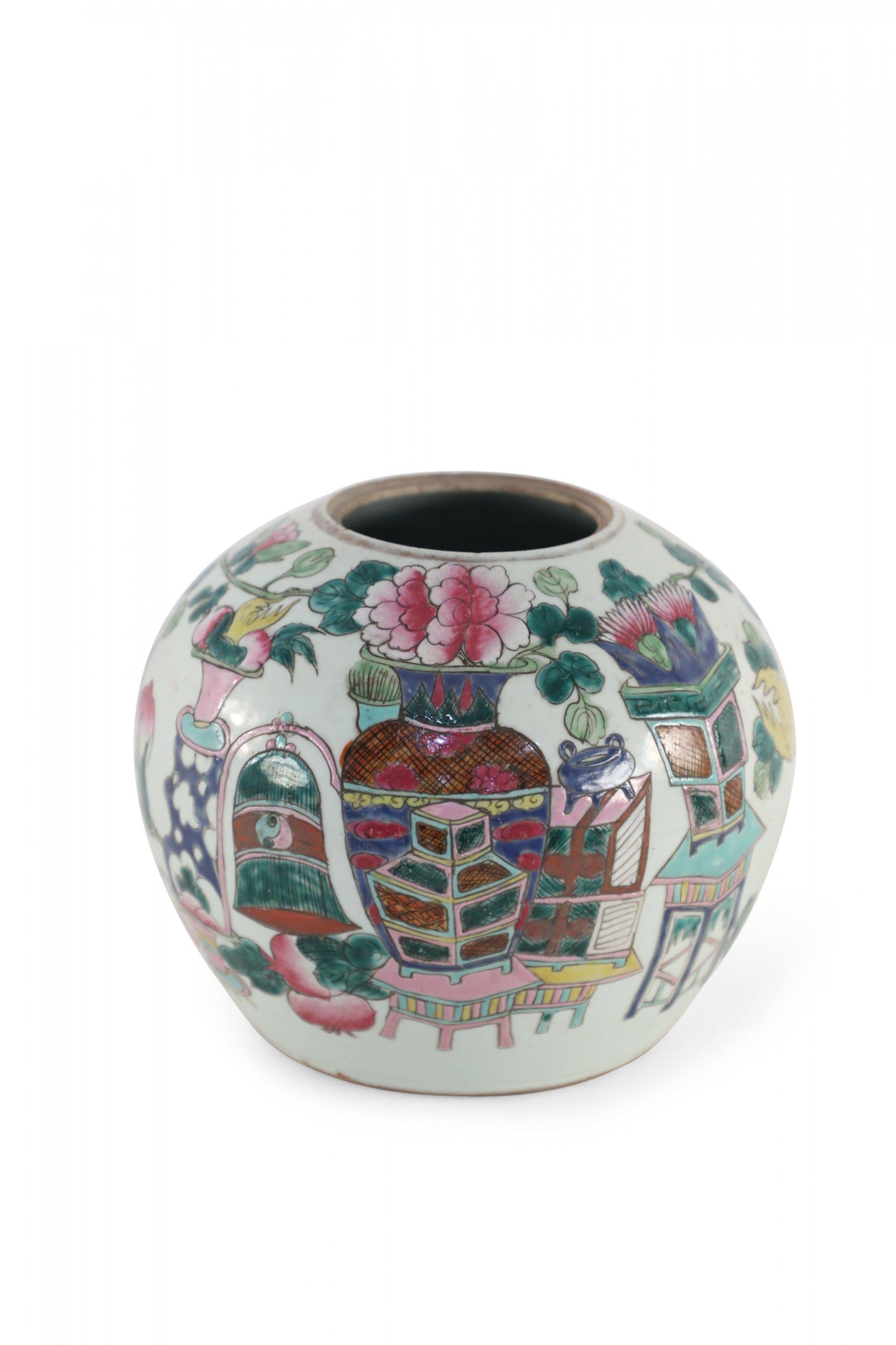 20ième siècle Pot à melon en porcelaine à décorations blanches et multicolores de Chine en vente