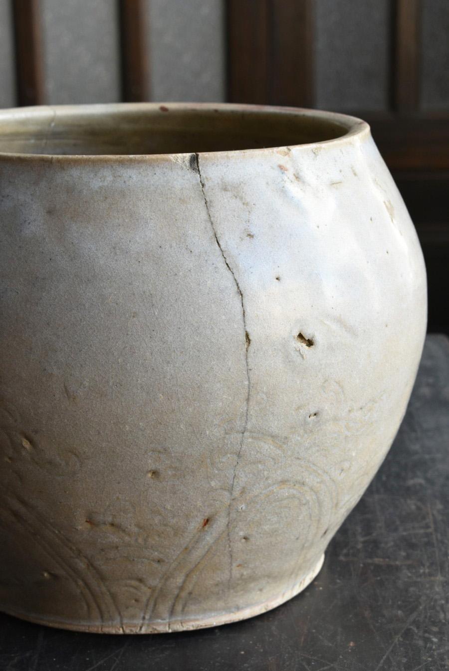 Glazed Chinese White Antique Pottery Jar / 12th-14th Century / Beautiful Vase