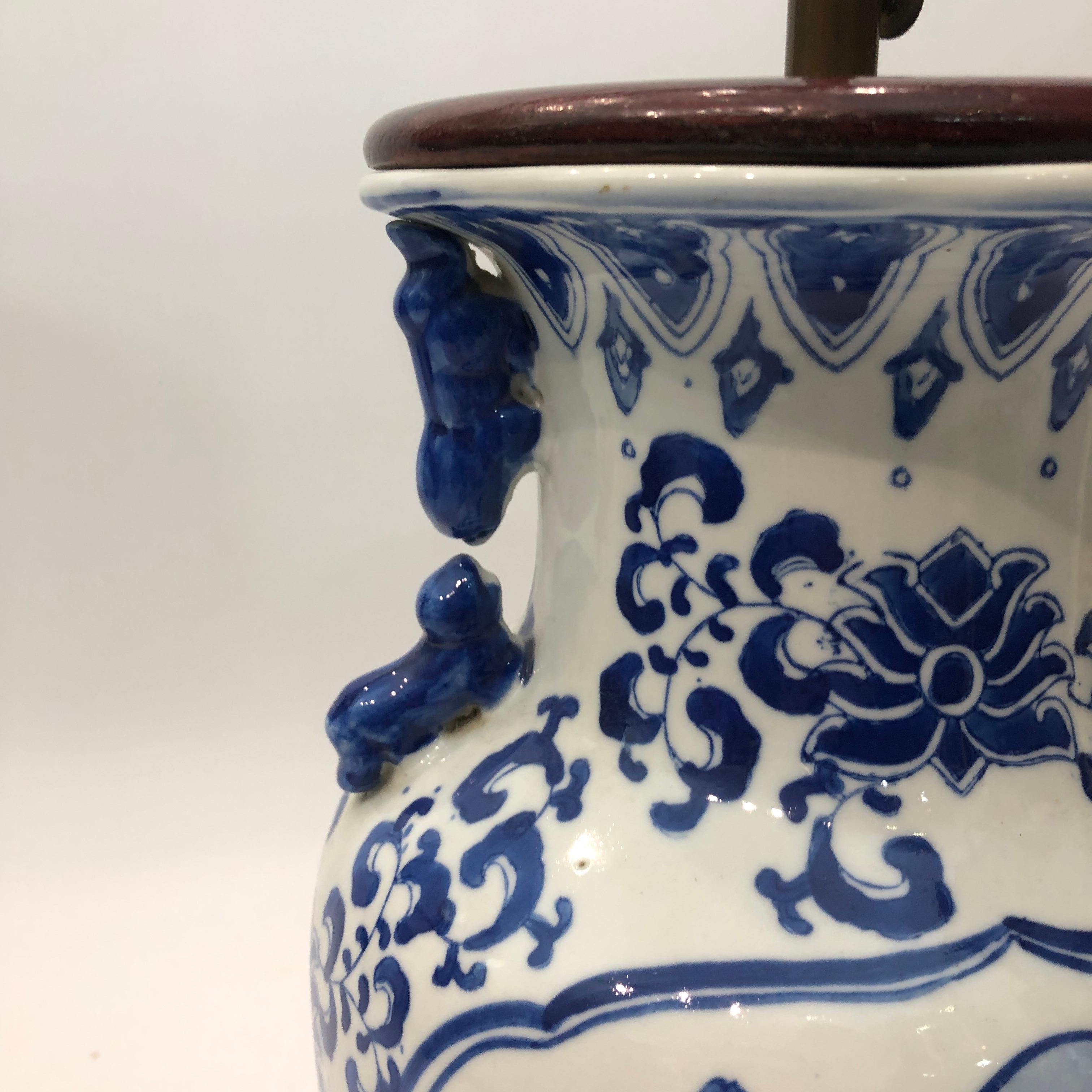 Late 20th Century Chinese White Blue Glazed Ceramic Cock Lamp 1970s Art Vintage Chinoiserie For Sale