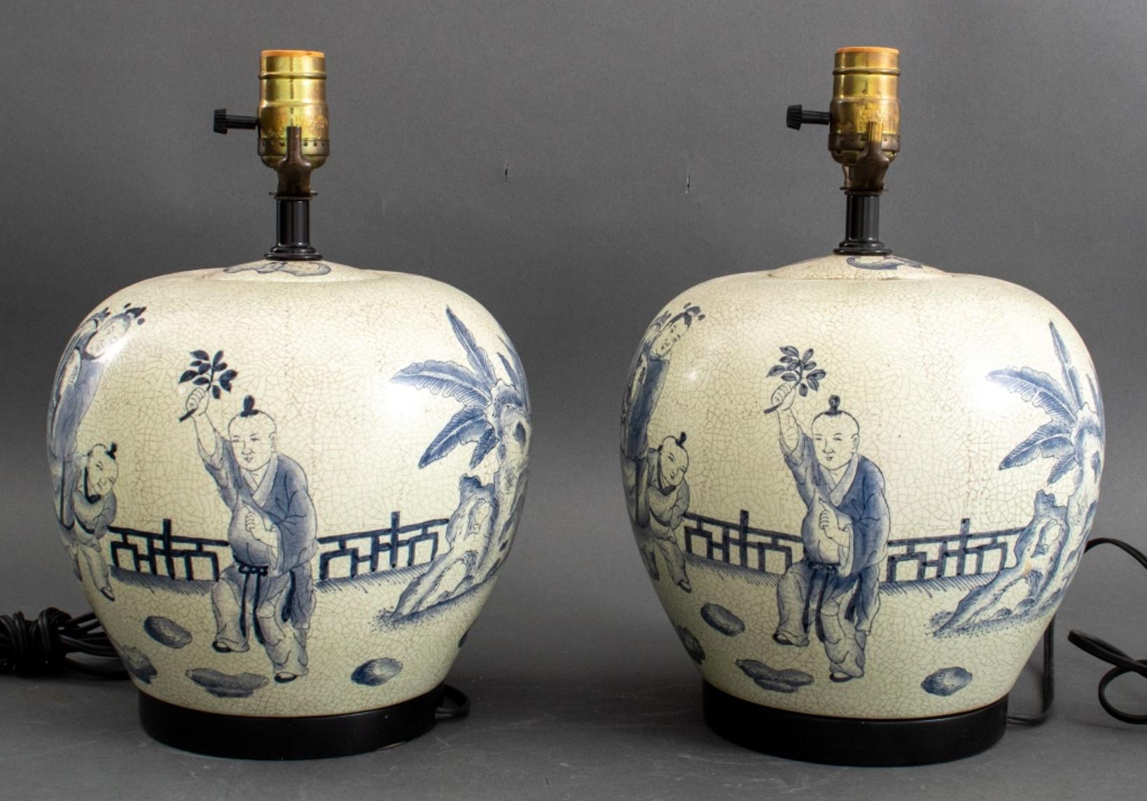 Chinese White & Blue Porcelain Ginger Vase Lamp, Pair In Good Condition For Sale In New York, NY