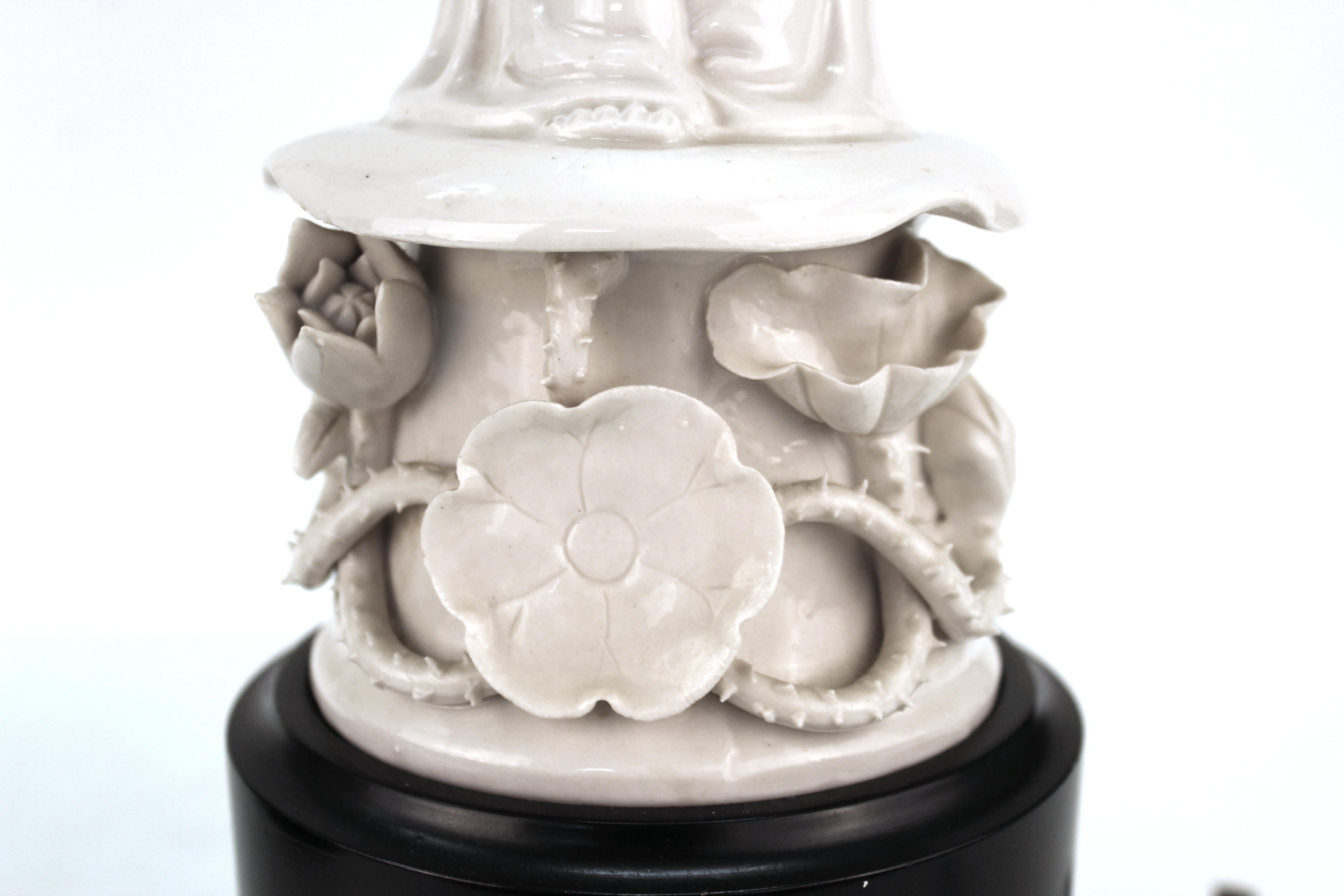 Chinese White Ceramic Guanyin Buddha Table Lamps 1