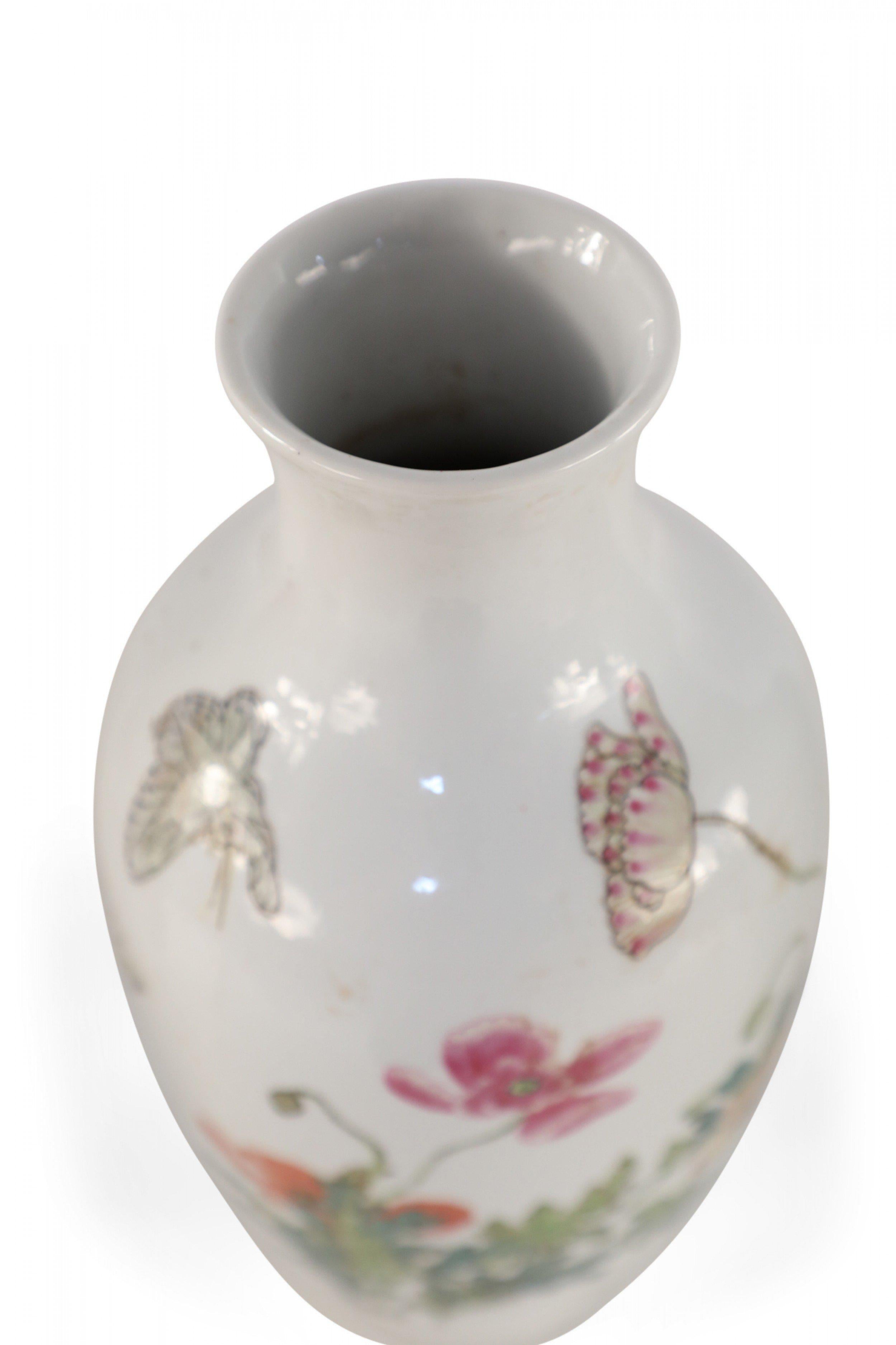 Chinese White Floral and Butterfly Patterned Porcelain Vases For Sale 2