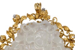 Pendentif chinois en jade blanc avec or jaune 18 carats et diamants