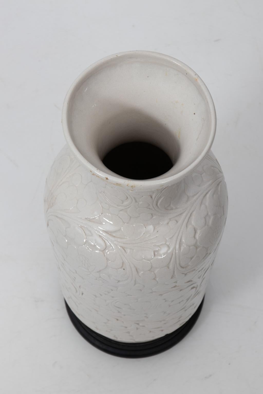 Chinese White Pottery Vase 1