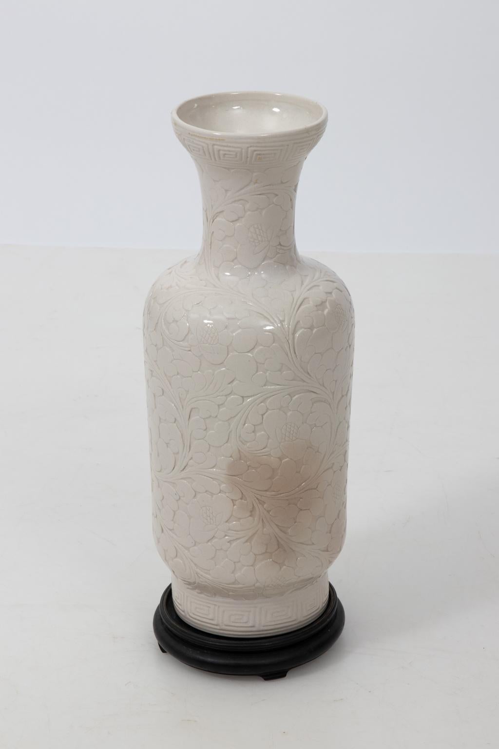 Chinese White Pottery Vase 4