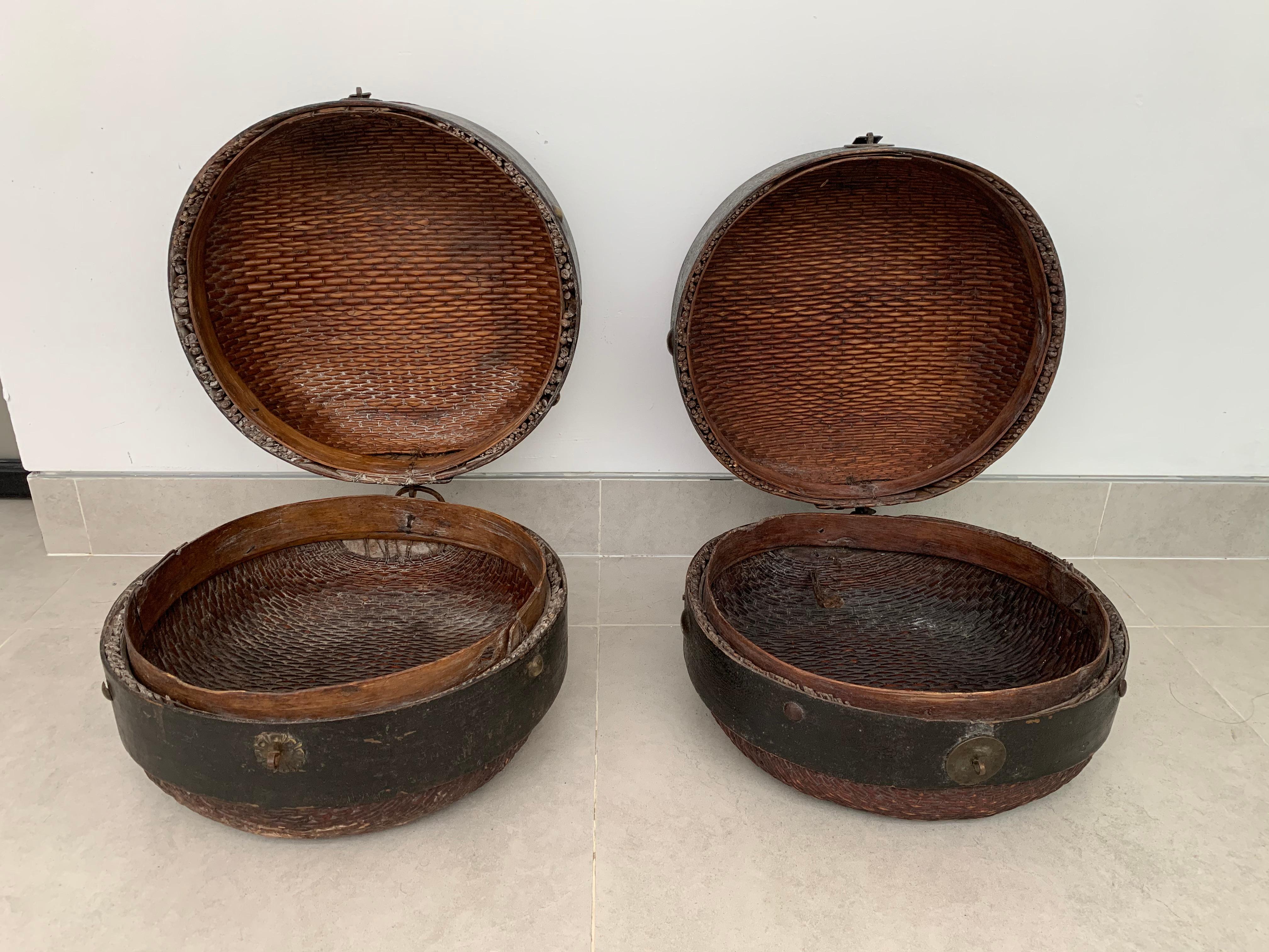 Chinese Willow Read Hat Box Pair, Early 20th Century 4