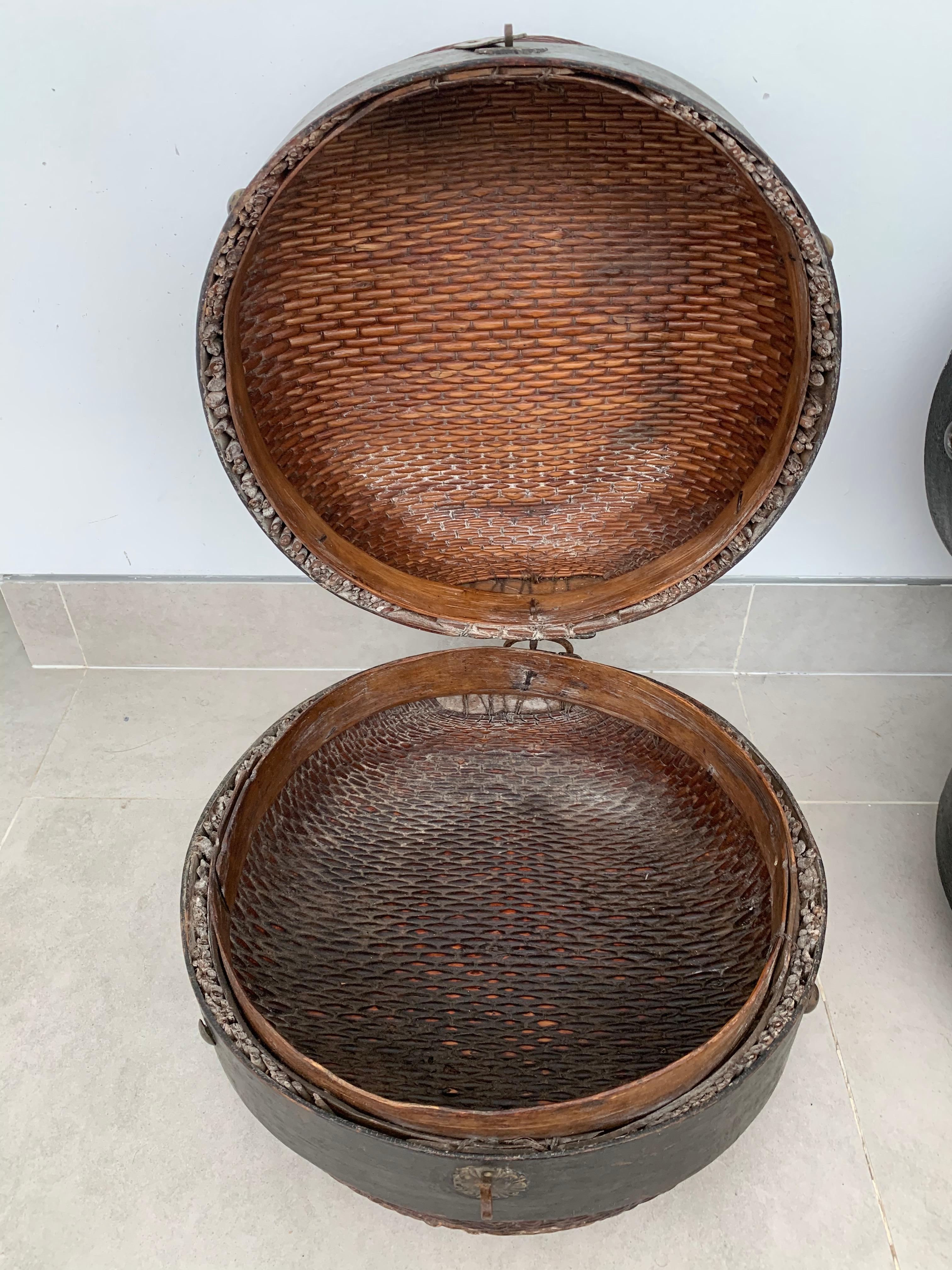 Chinese Willow Read Hat Box Pair, Early 20th Century 5