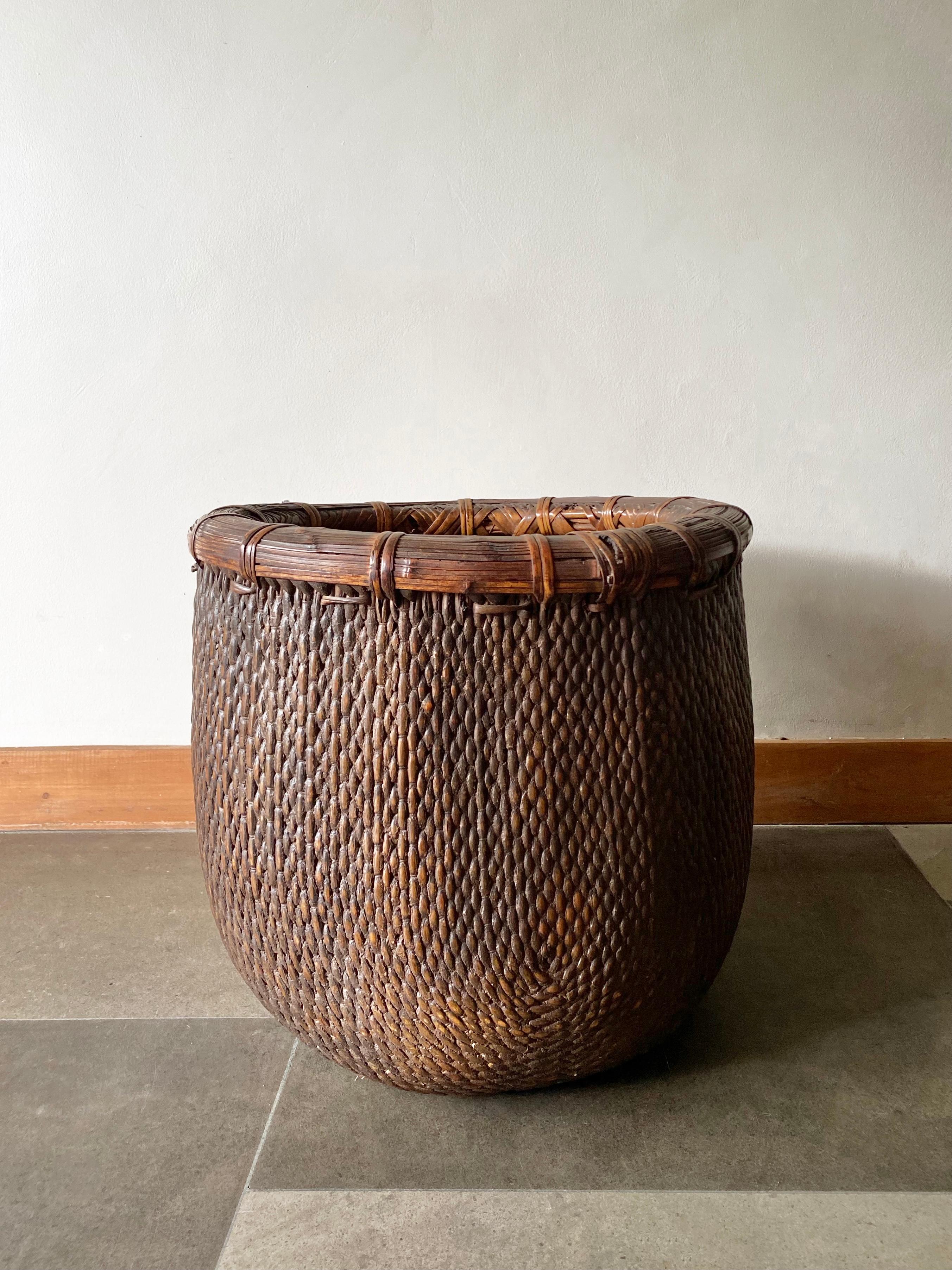 Other Chinese Willow Reed Grain Basket, Mid-20th Century