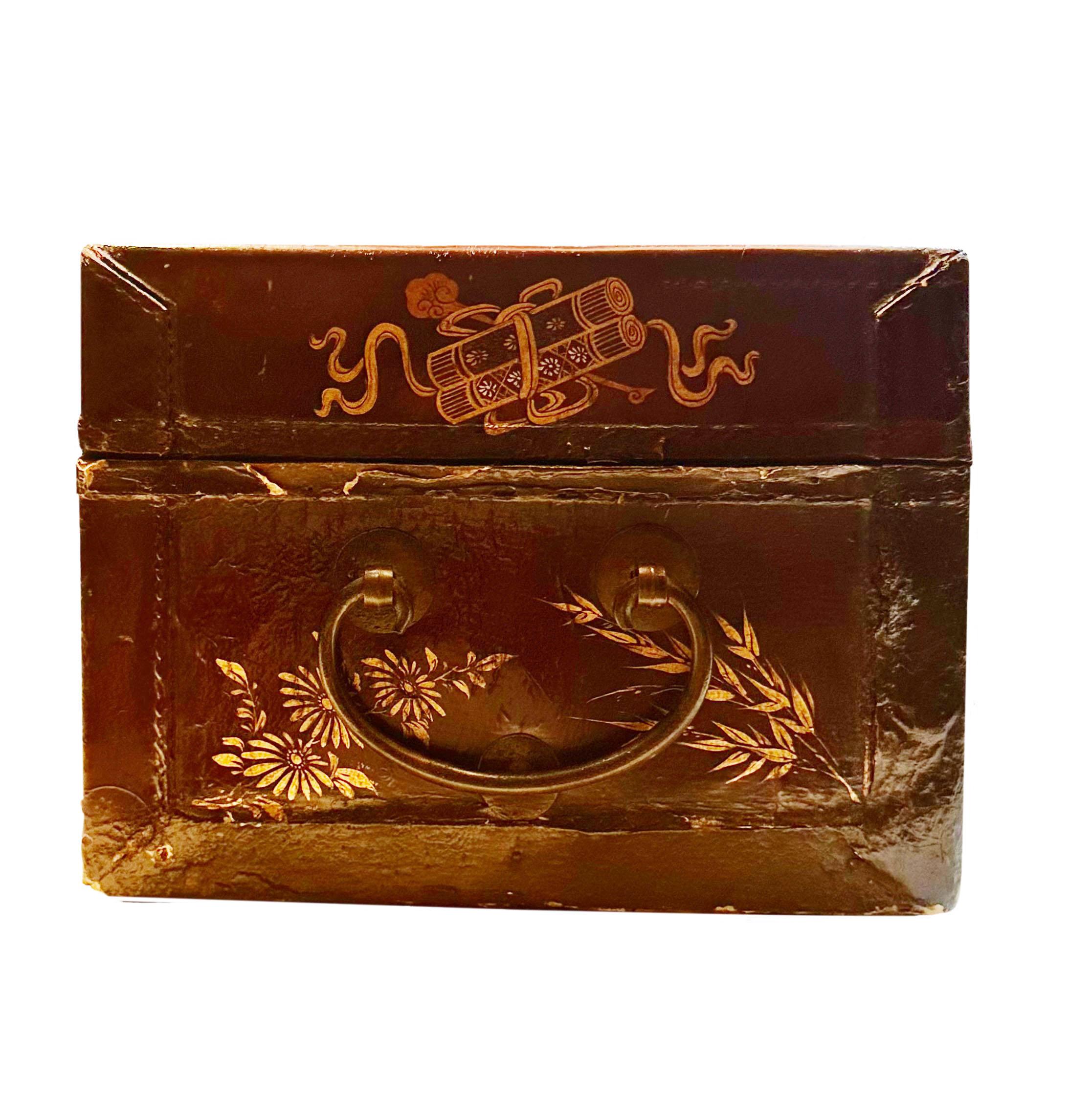 Chinese Wood And Vellum Document Box In Good Condition For Sale In Tampa, FL