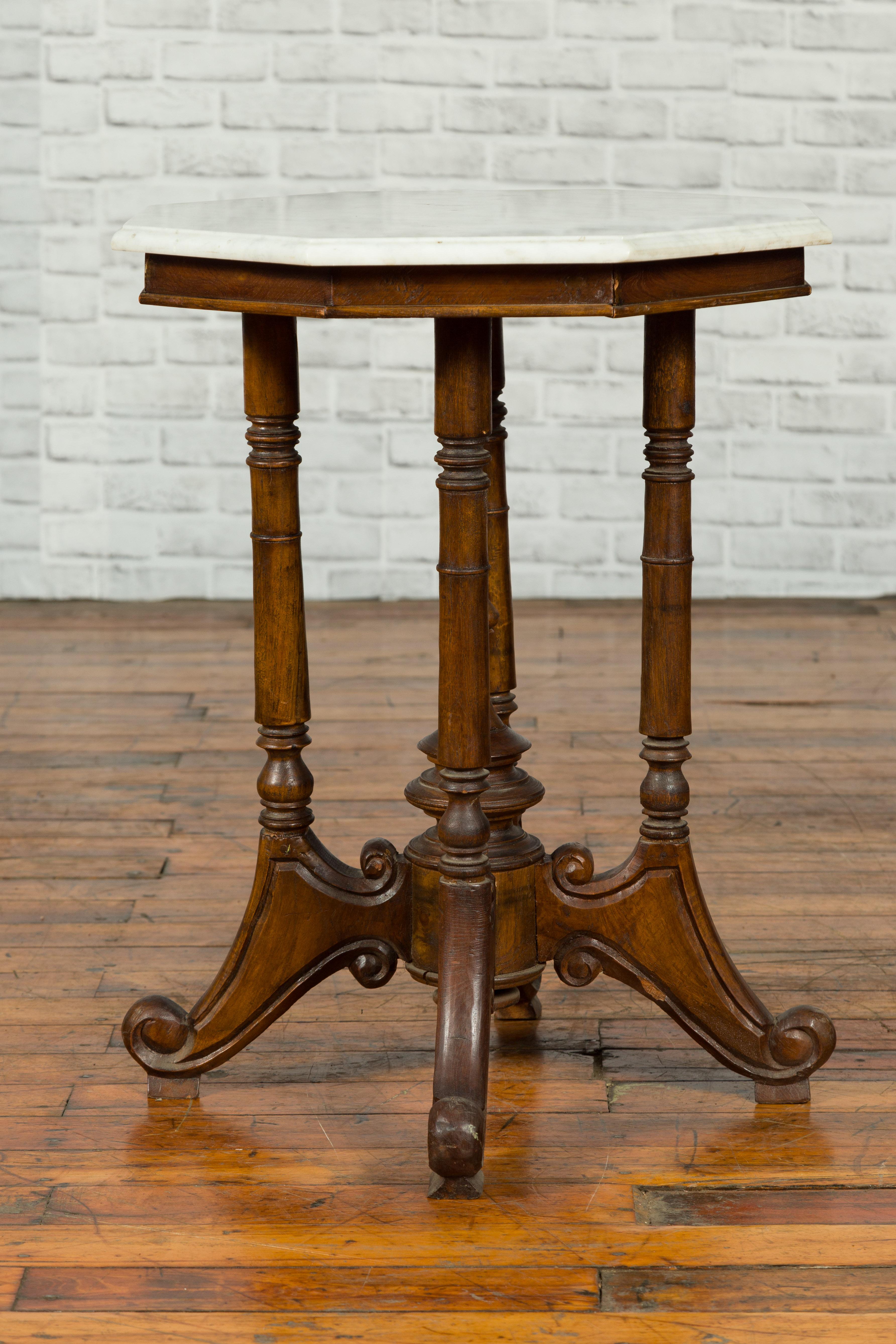Chinese Wooden Guéridon Side Table with Octagonal White Marble Top and Finial 1