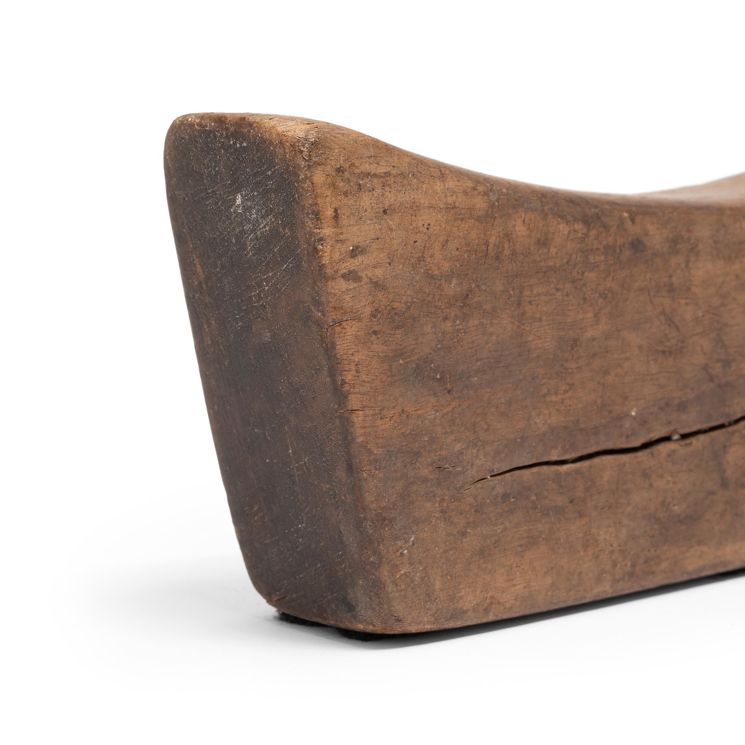 Chinese Wooden Headrest, c. 1900 In Good Condition For Sale In Chicago, IL