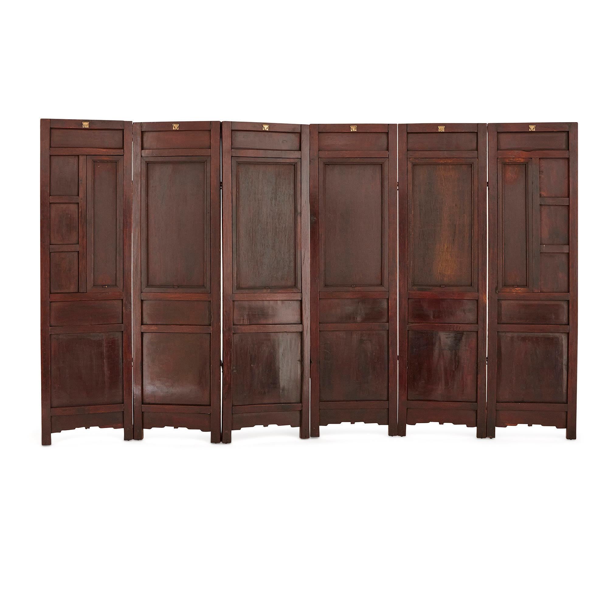 Chinese Export Chinese Wooden Screen with Reverse Glass Painted Panels For Sale