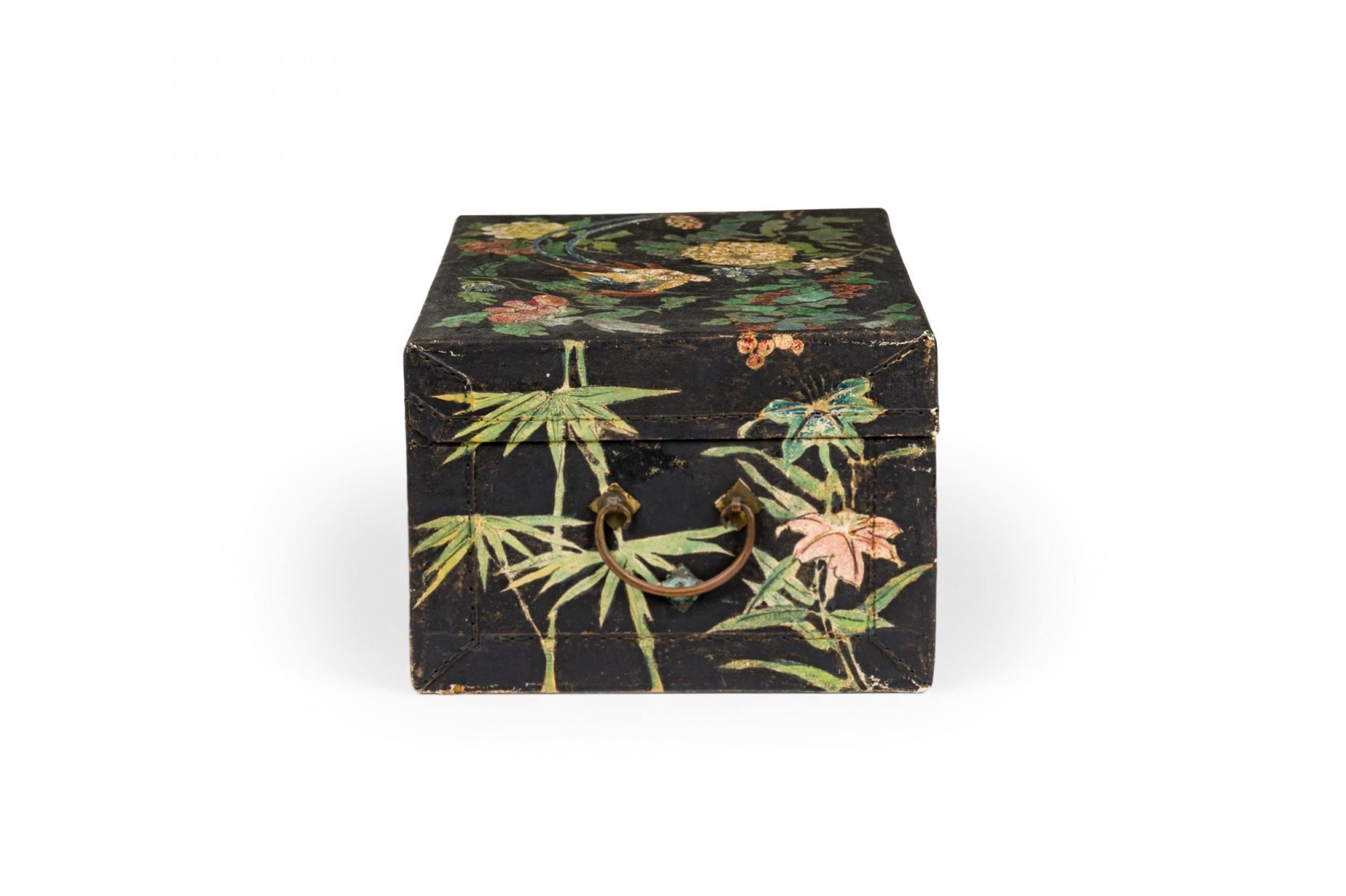 Chinese Wooden Small Rectangular Chest with Hand Painted Exotic Birds For Sale 4