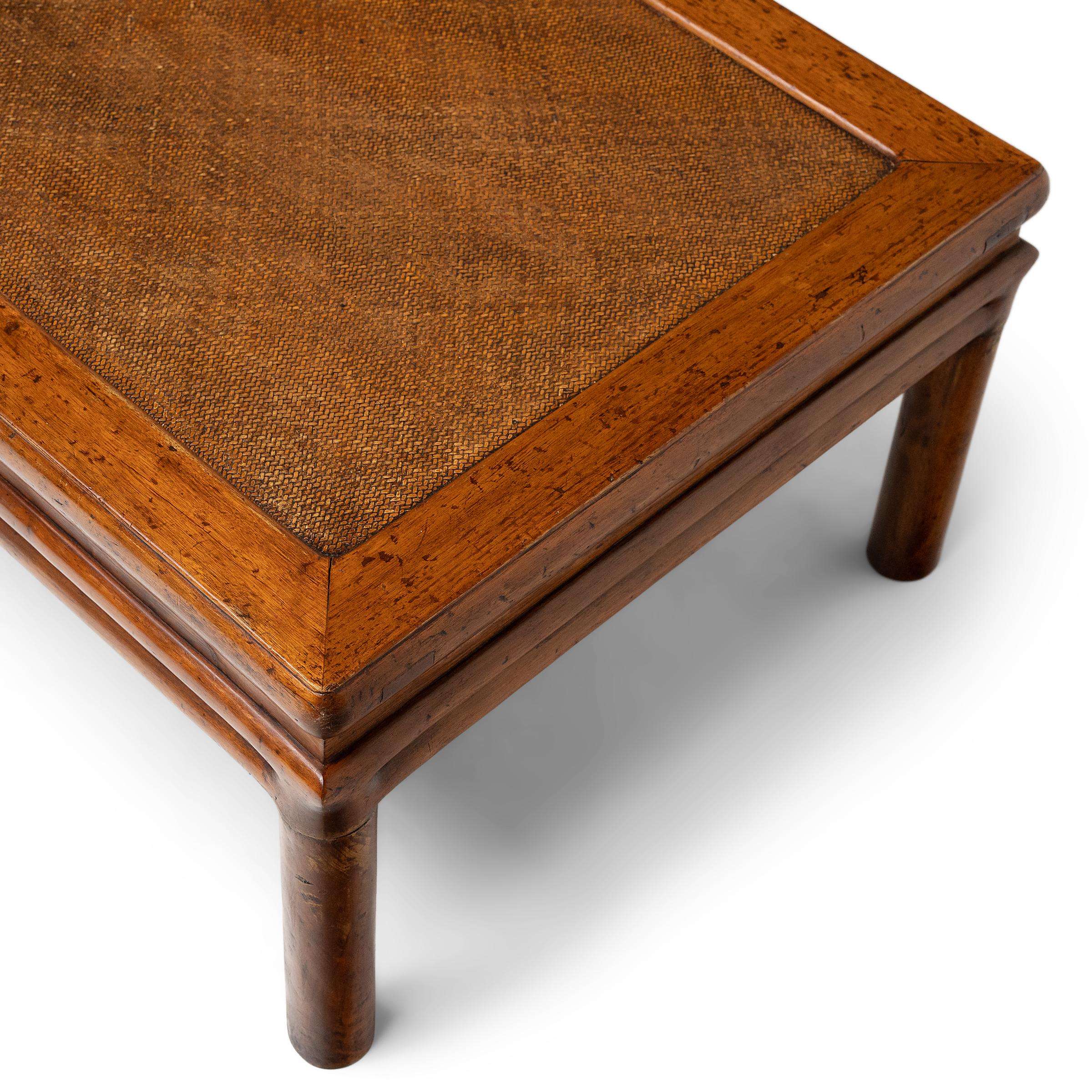 Chinese Woven Top Summer Daybed, c. 1850 In Good Condition For Sale In Chicago, IL