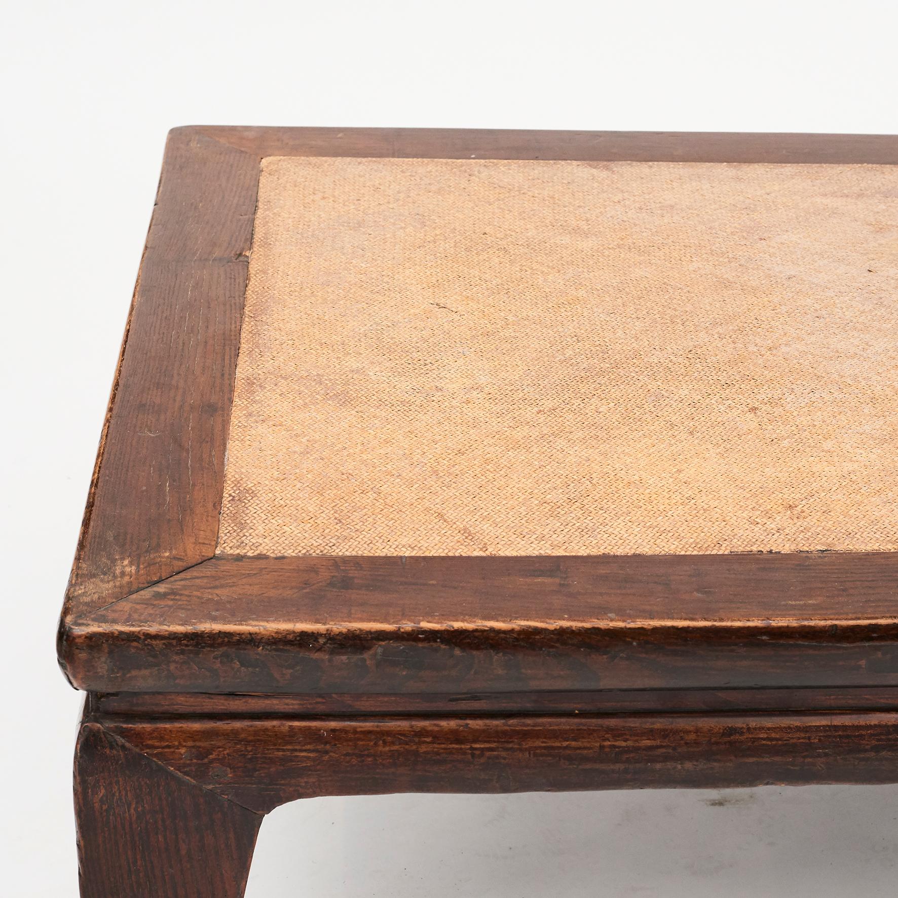 Ming Table basse chinoise en osier tressé et bois d'orme pour lit à opium