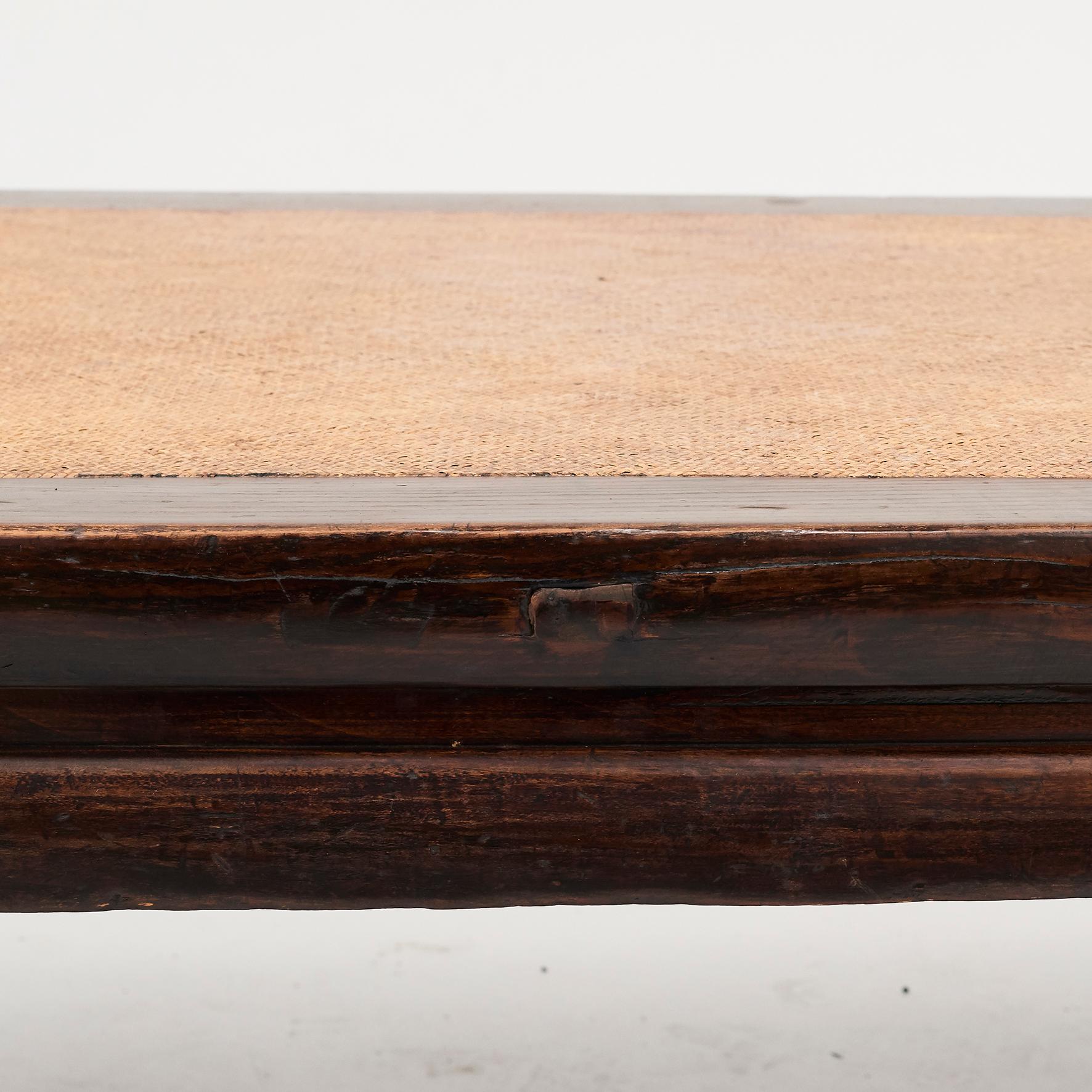 Laqué Table basse chinoise en osier tressé et bois d'orme pour lit à opium