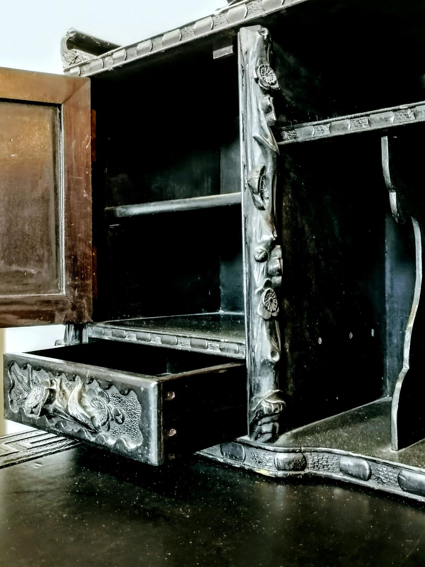 Chinese Writing Table with Black Leather Top and Chair, 19th Century 3