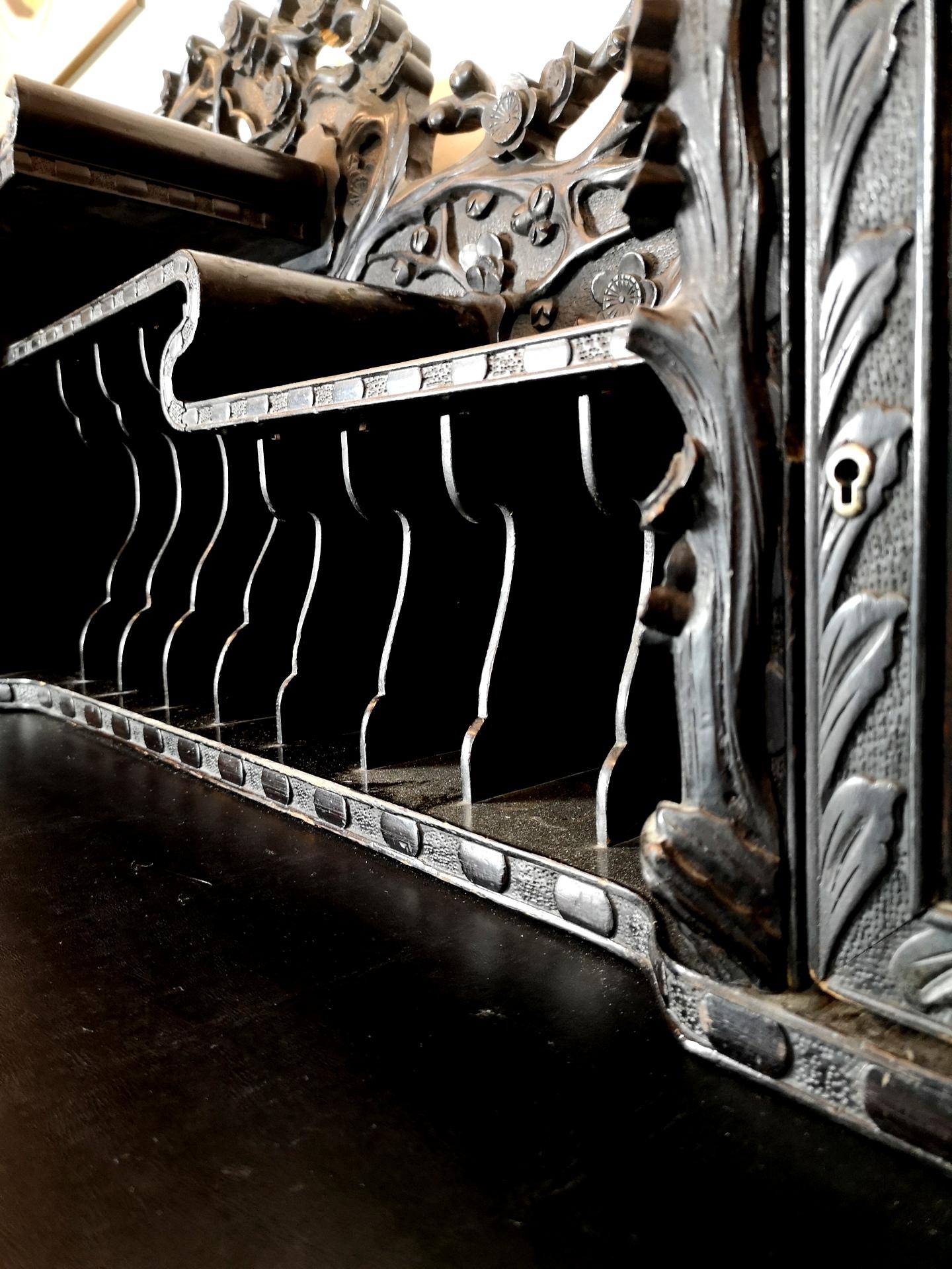 Chinese Writing Table with Black Leather Top and Chair, 19th Century 7