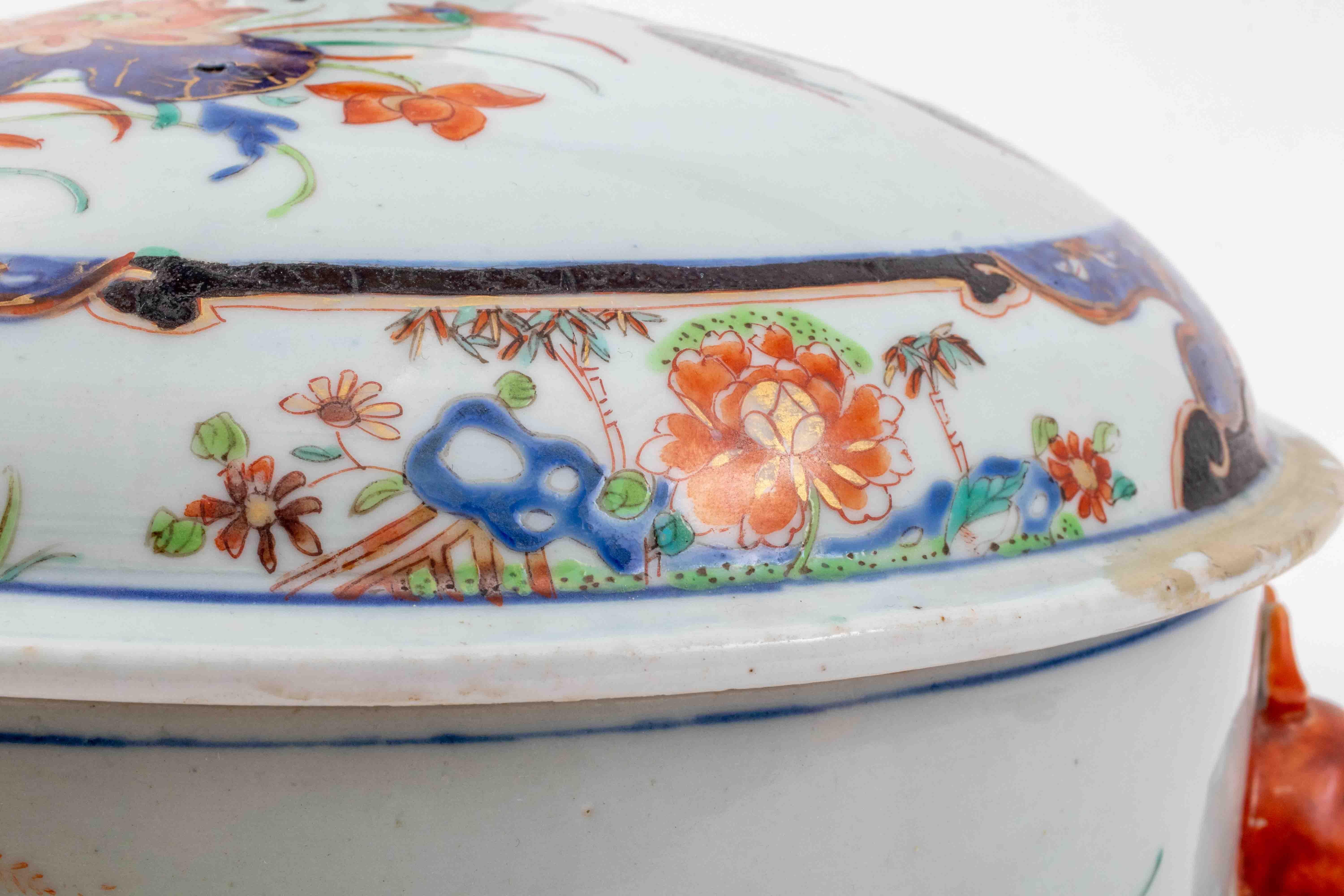Hand-Painted Chinese Wucai Covered Porcelain Jar