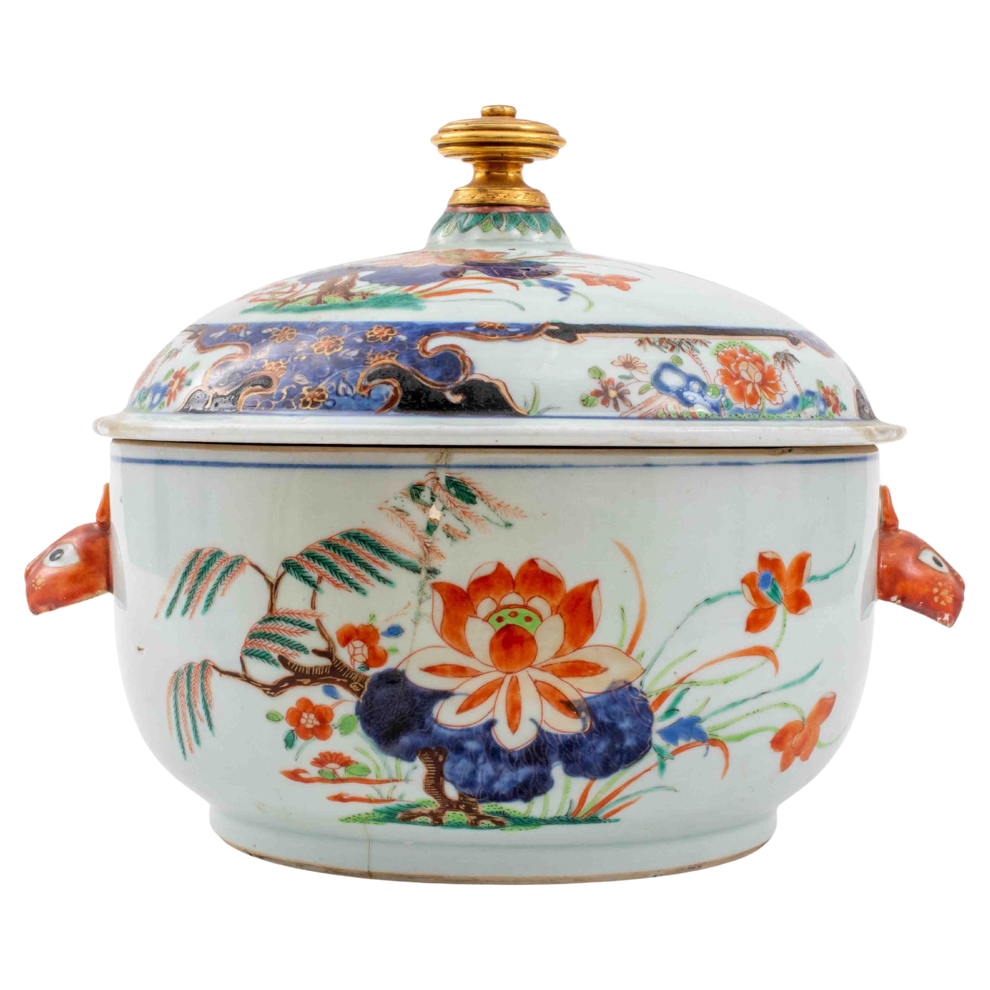Chinese Wucai Covered Porcelain Jar