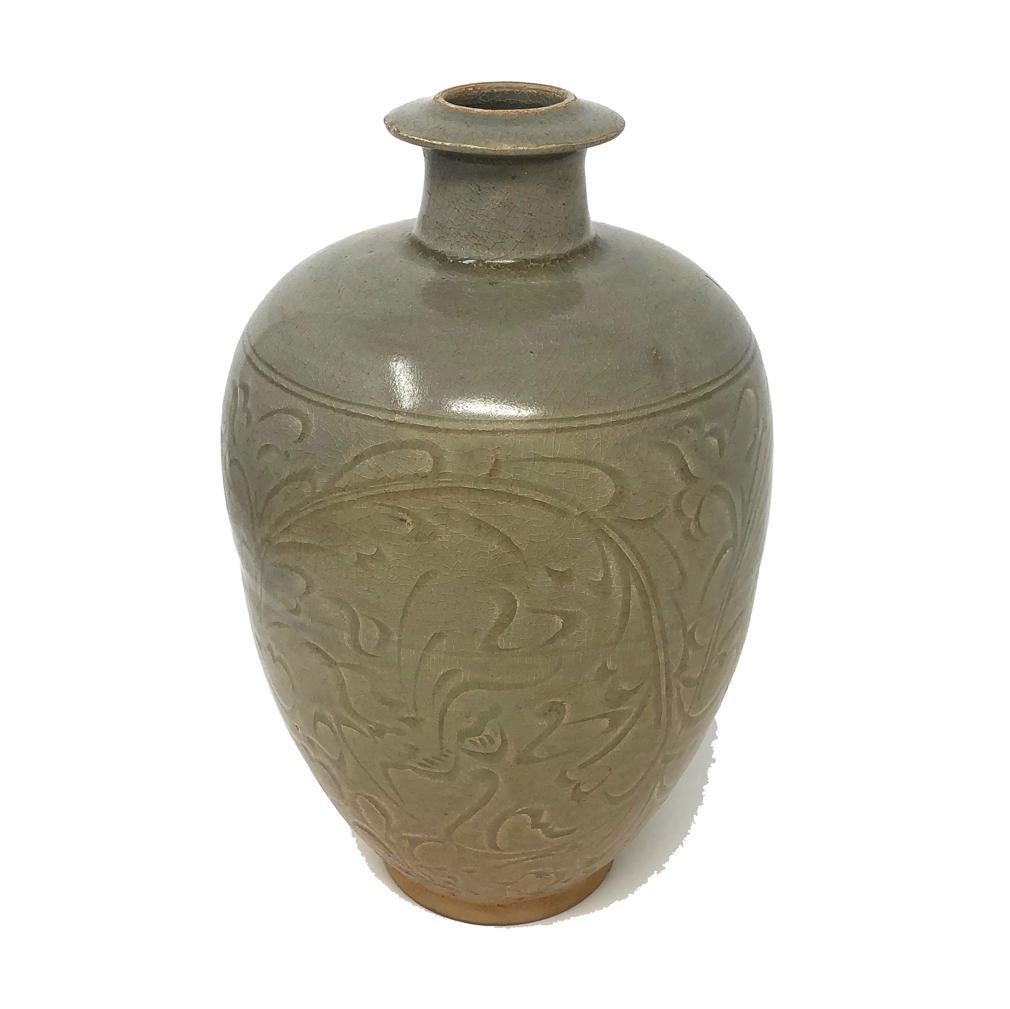 Chinese Yaozhou Celadon Ceramic Bottle Vase In Good Condition For Sale In Point Richmond, CA