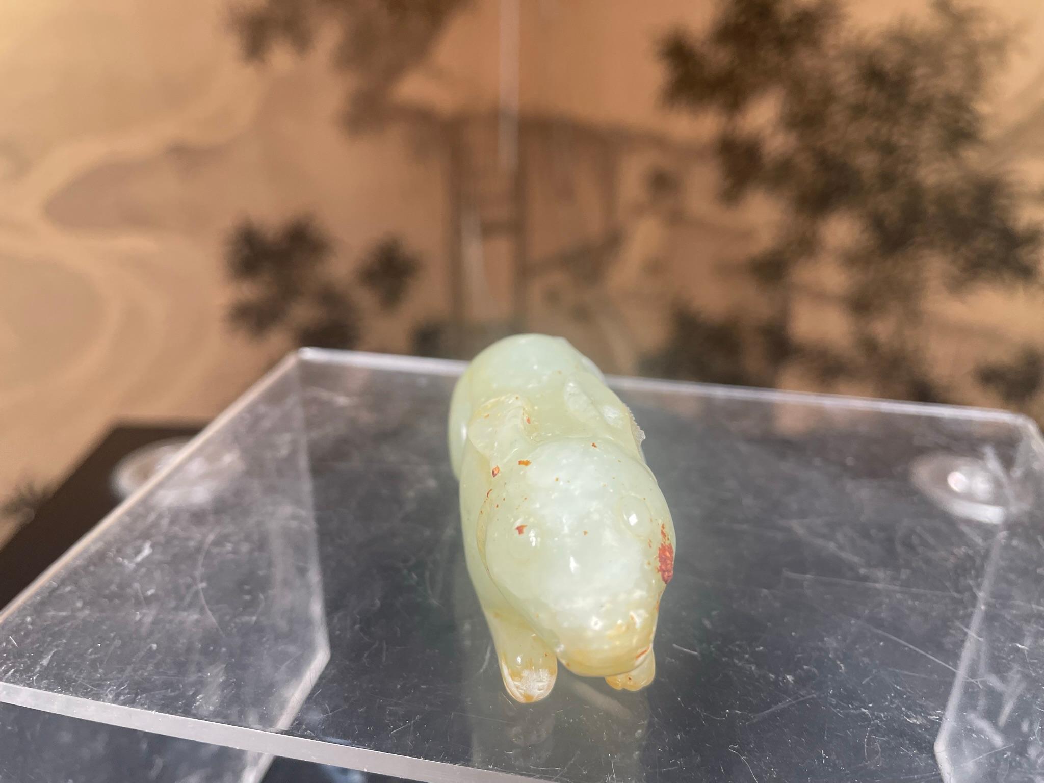 Fait main Sculpture de lapin de l'année chinoise en jade fin en vente
