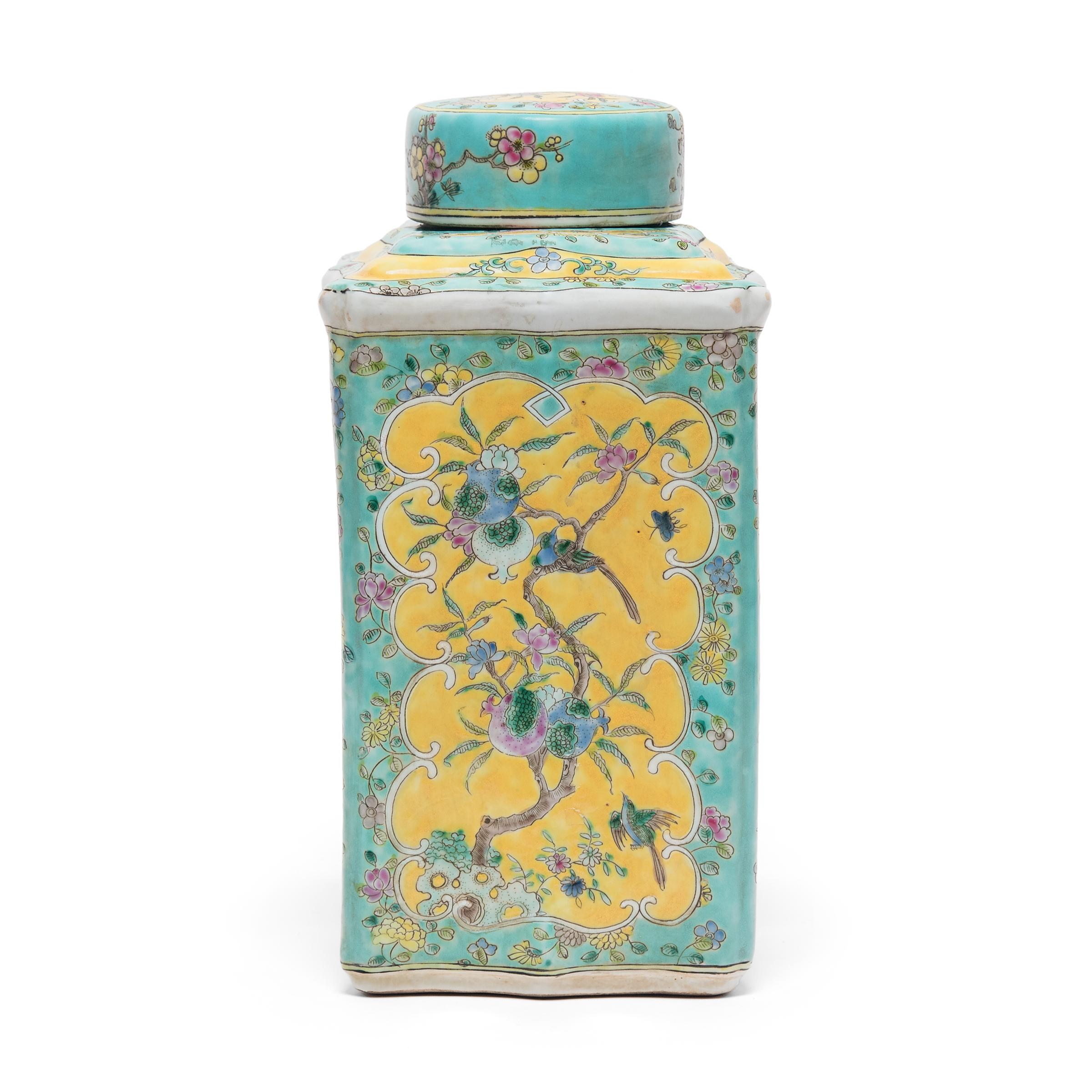 Chinese Export Chinese Yellow and Turquoise Famille Rose Tea Leaf Jar