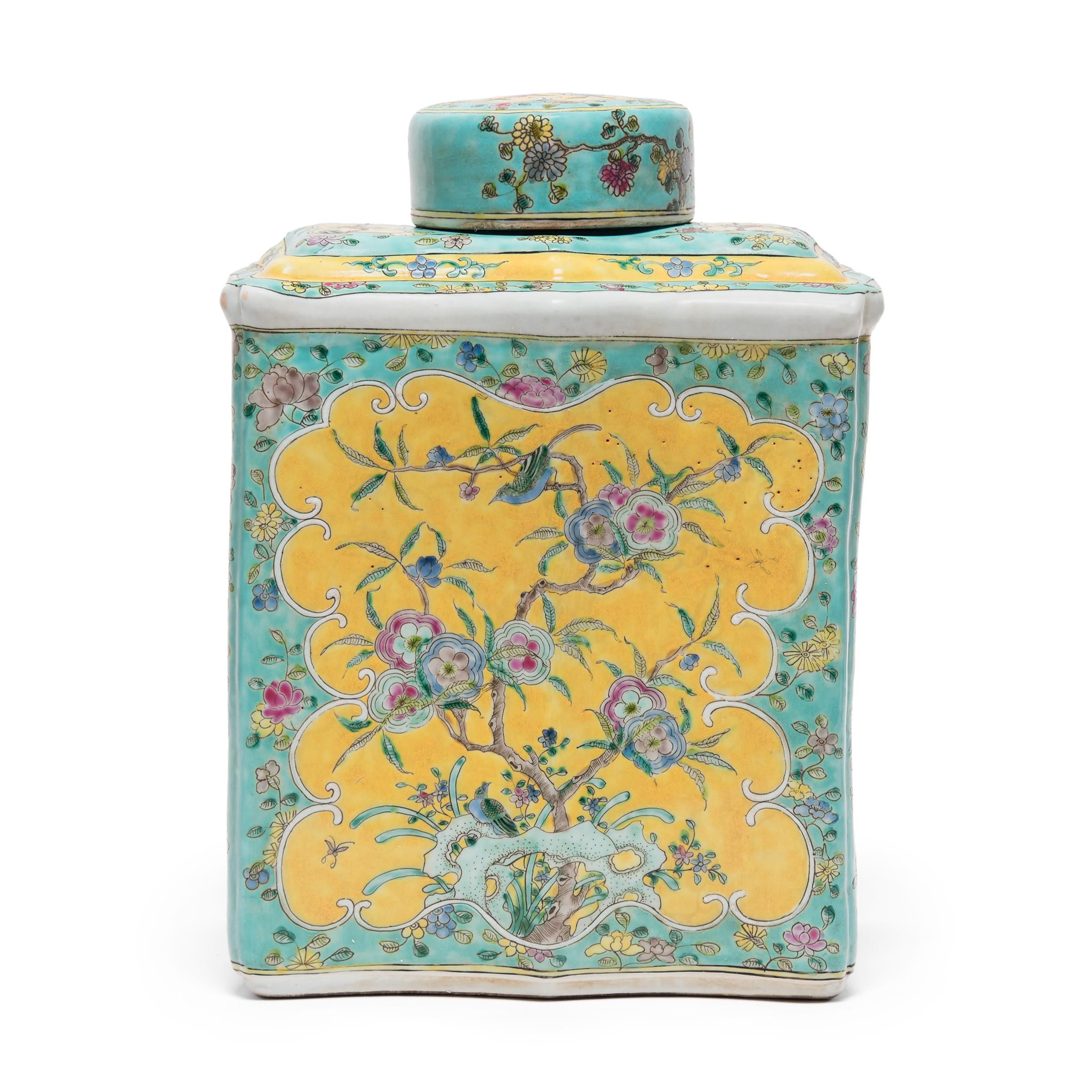 Enameled Chinese Yellow and Turquoise Famille Rose Tea Leaf Jar