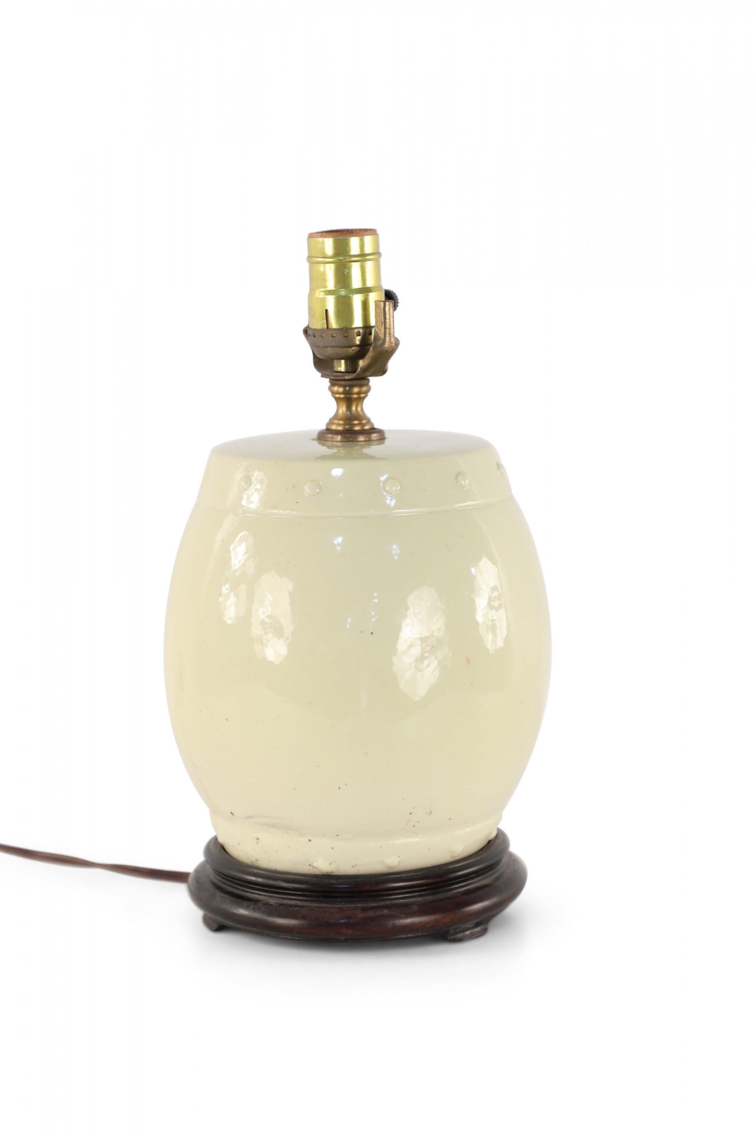 Metal Chinese Yellow Barrel Porcelain Table Lamp For Sale