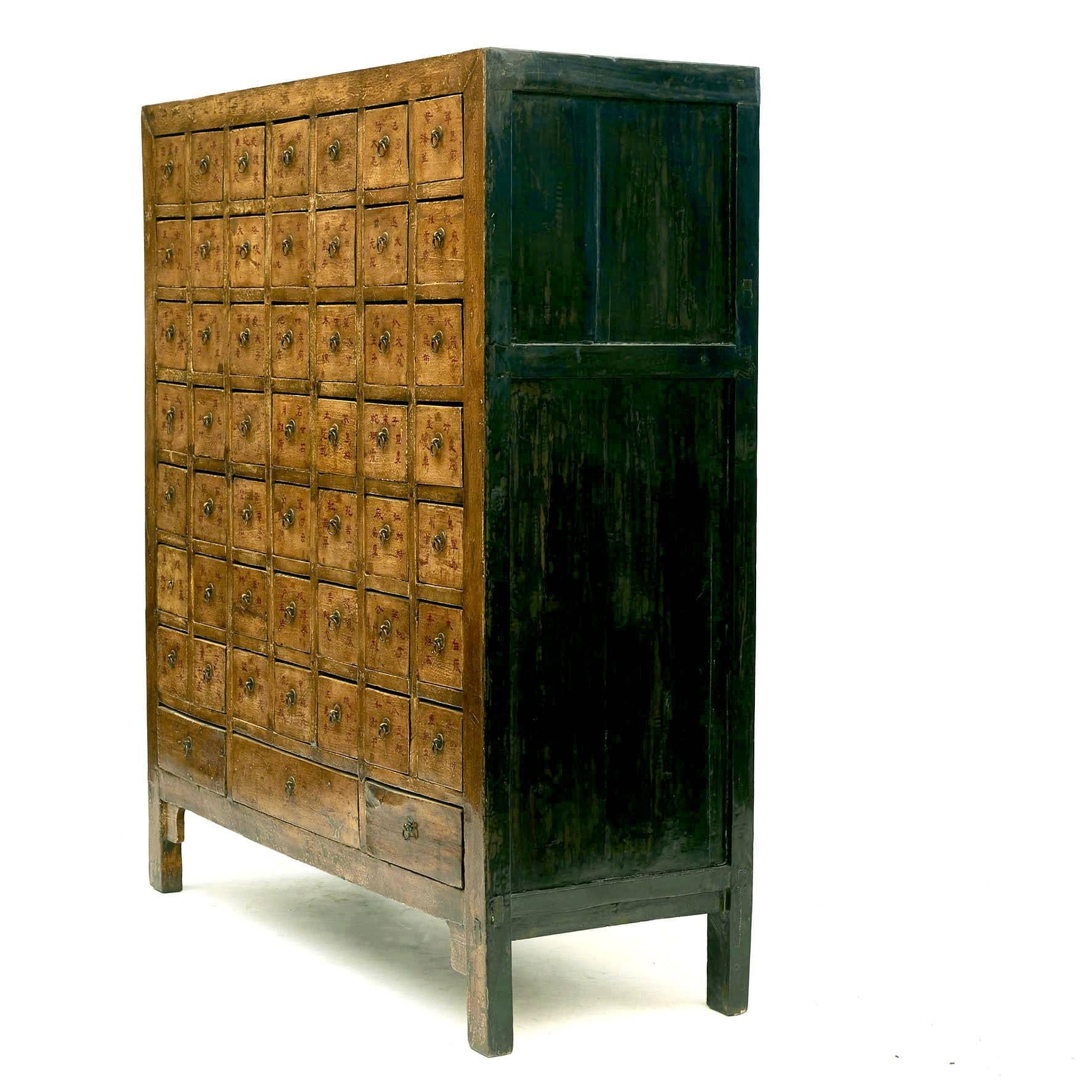 Chinese Yellow Lacquer Apothecary Cabinet, 52 Drawers In Good Condition In Kastrup, DK