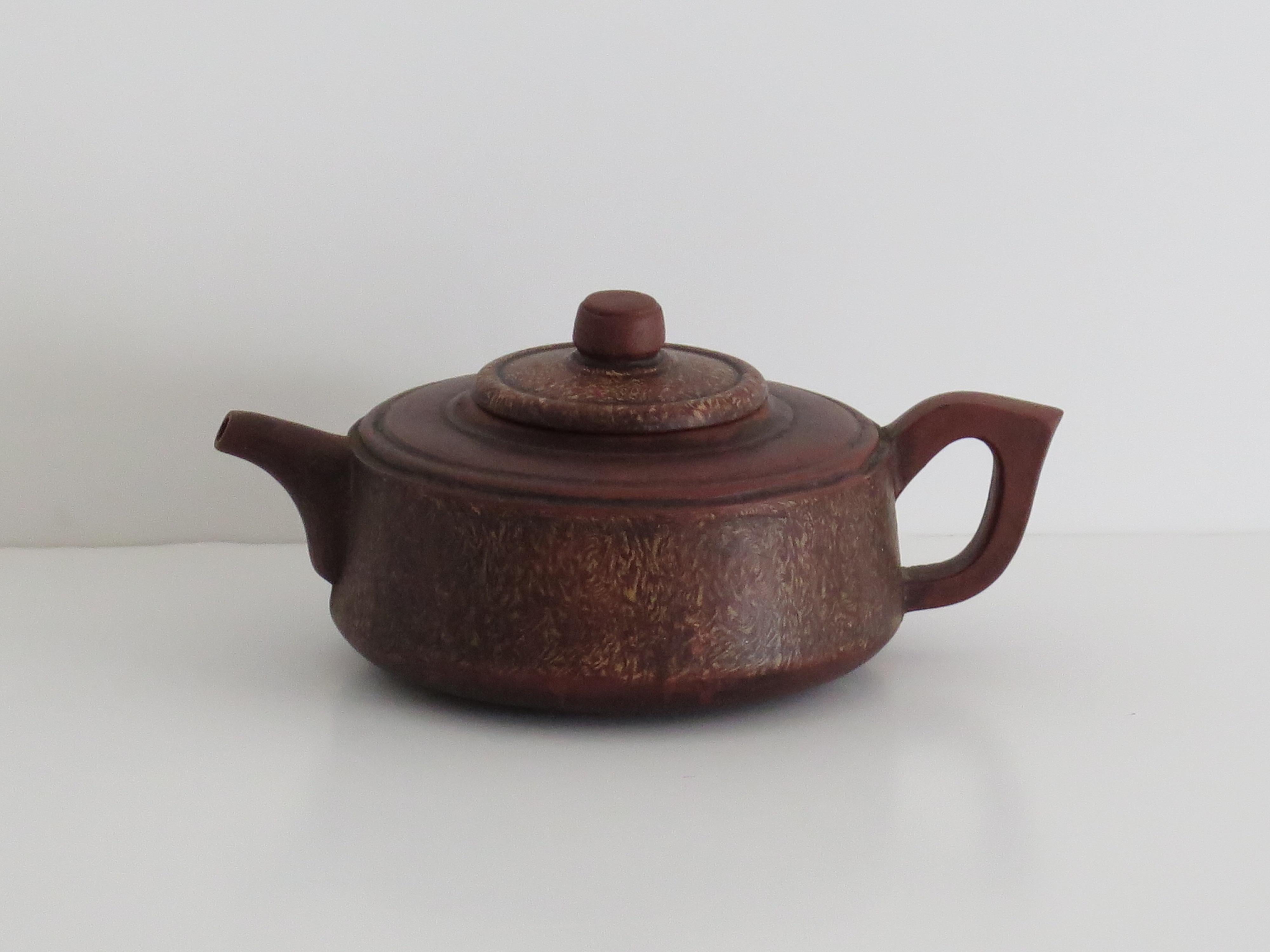Qing Chinese Yixing Red Clay Teapot with marbled decoration fully marked, Circa 1920 For Sale