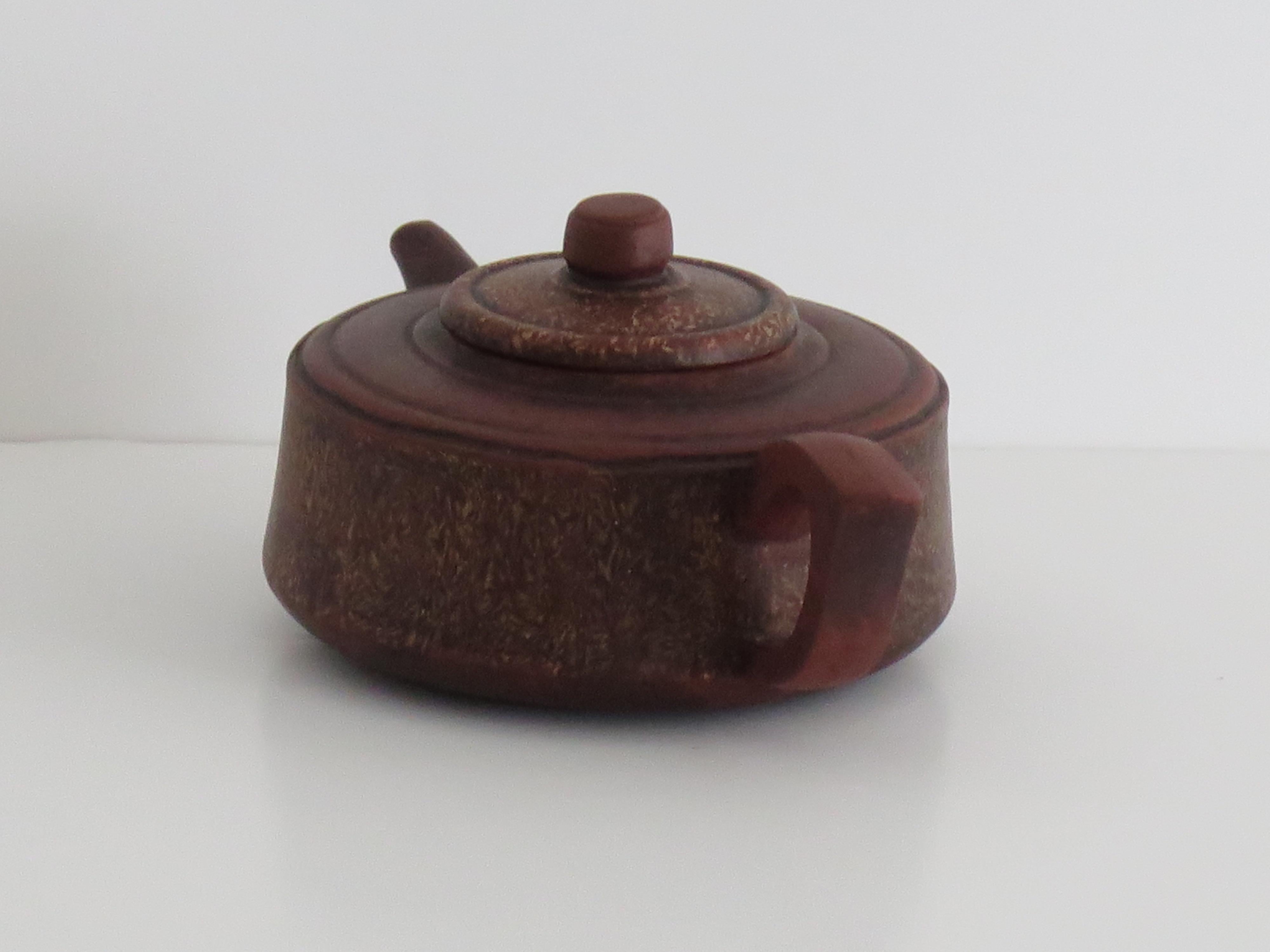 Chinese Yixing Red Clay Teapot with marbled decoration fully marked, Circa 1920 For Sale 3