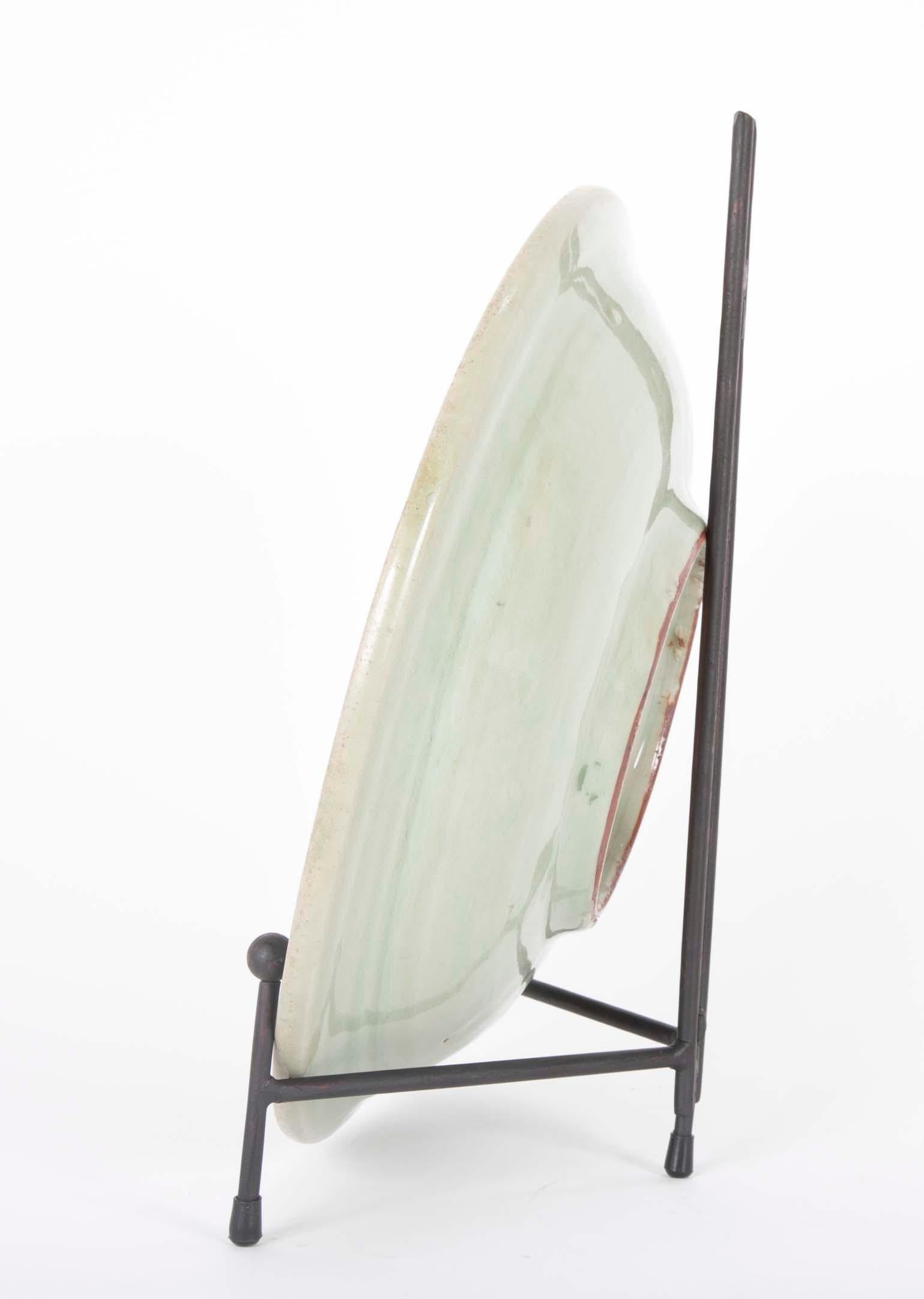 Chinese Yuan Celadon Fluted Edge Green Glaze Plate In Good Condition In Stamford, CT