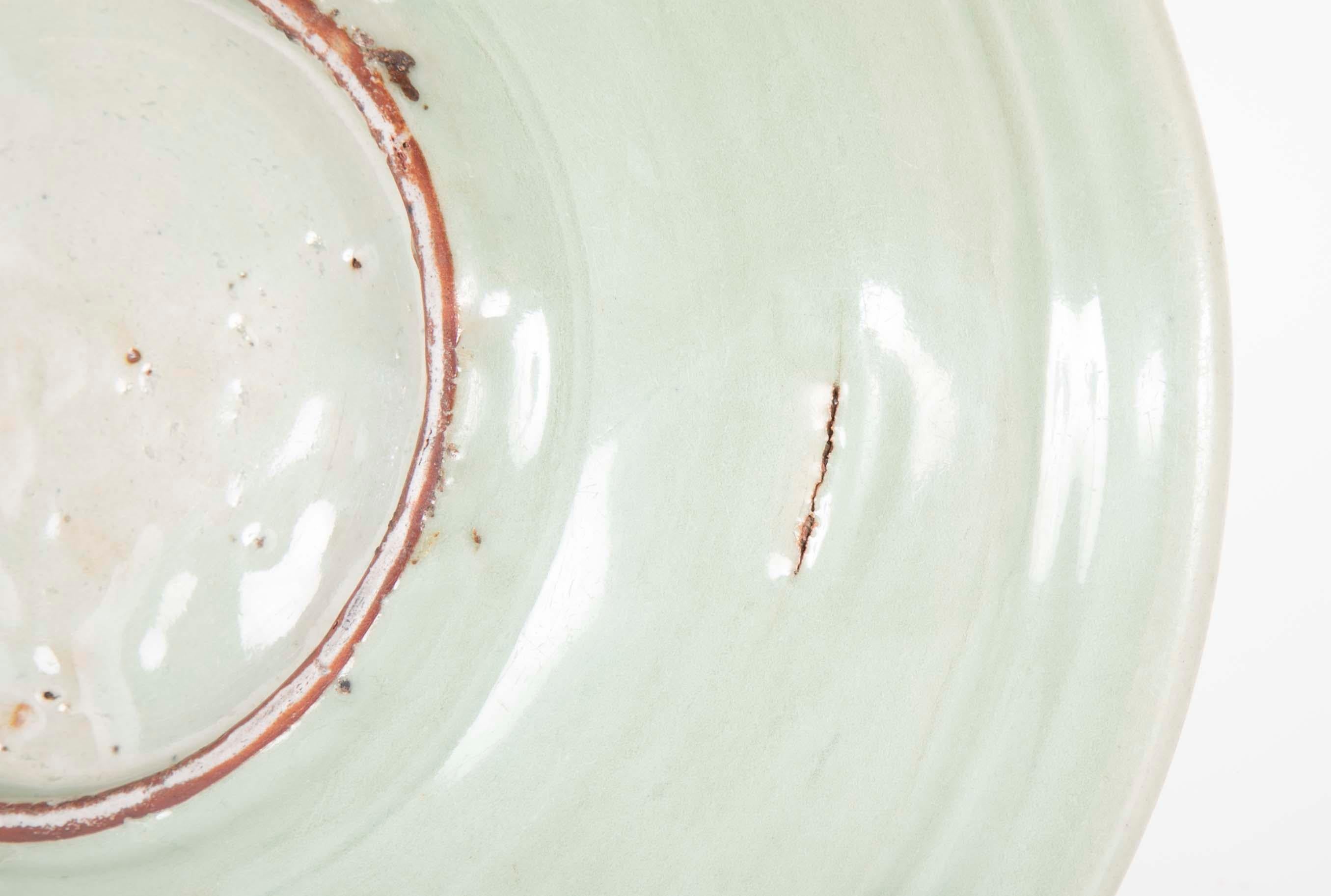 Chinese Yuan Celadon Fluted Edge Green Glaze Plate 2