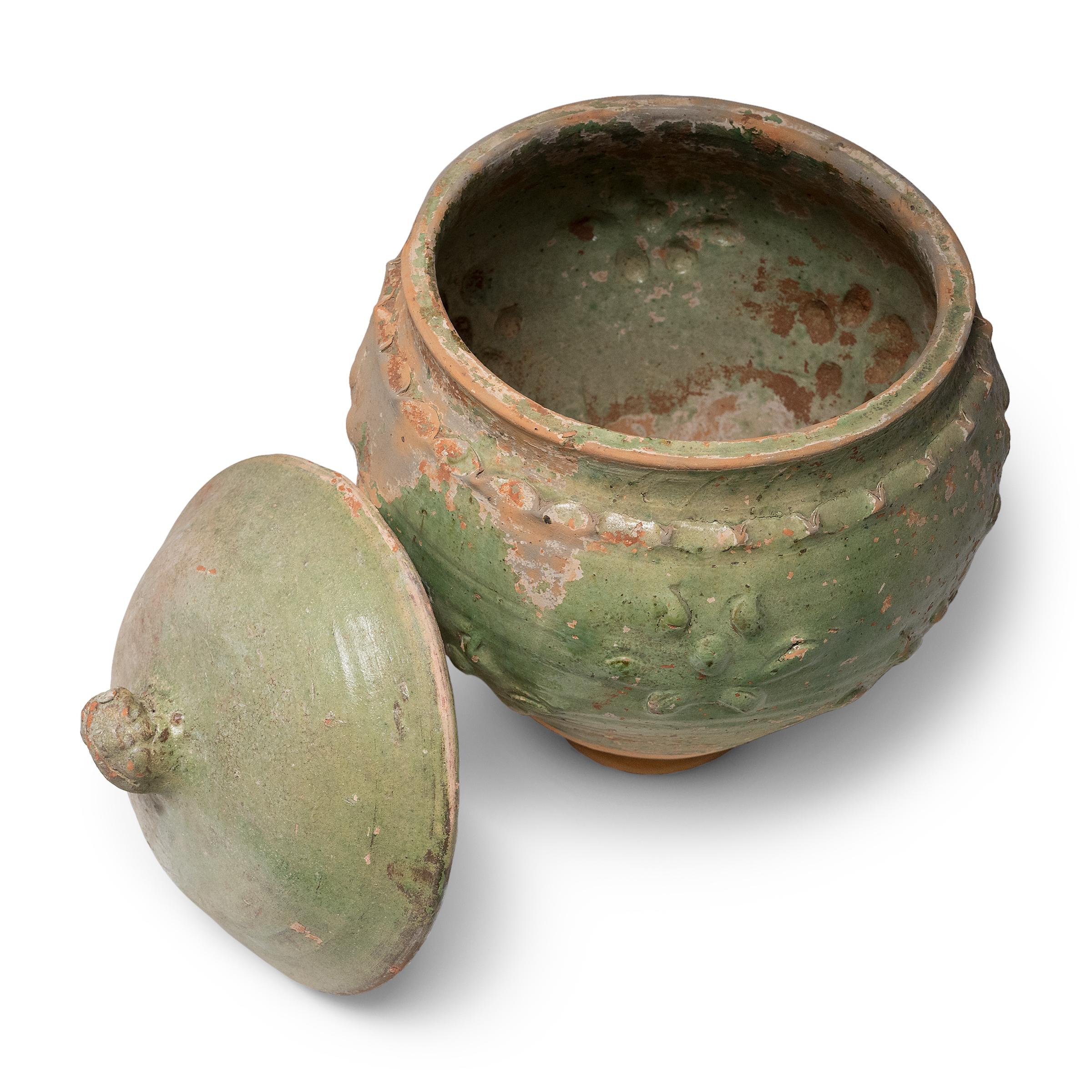 Jarre à lotus chinoise à glaçure verte Yuan, c. 1350 Bon état - En vente à Chicago, IL
